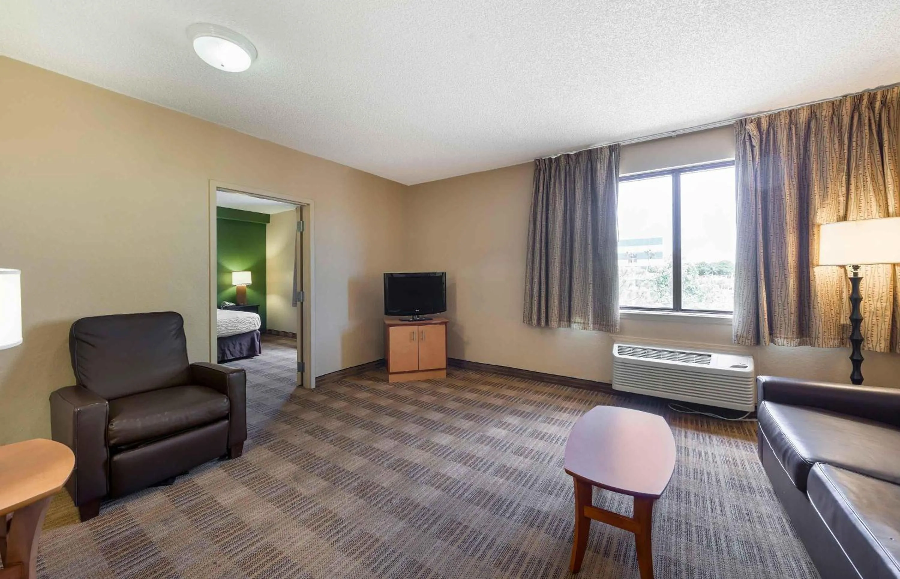 Bedroom, Bed in Extended Stay America Select Suites - Houston - Willowbrook - HWY 249