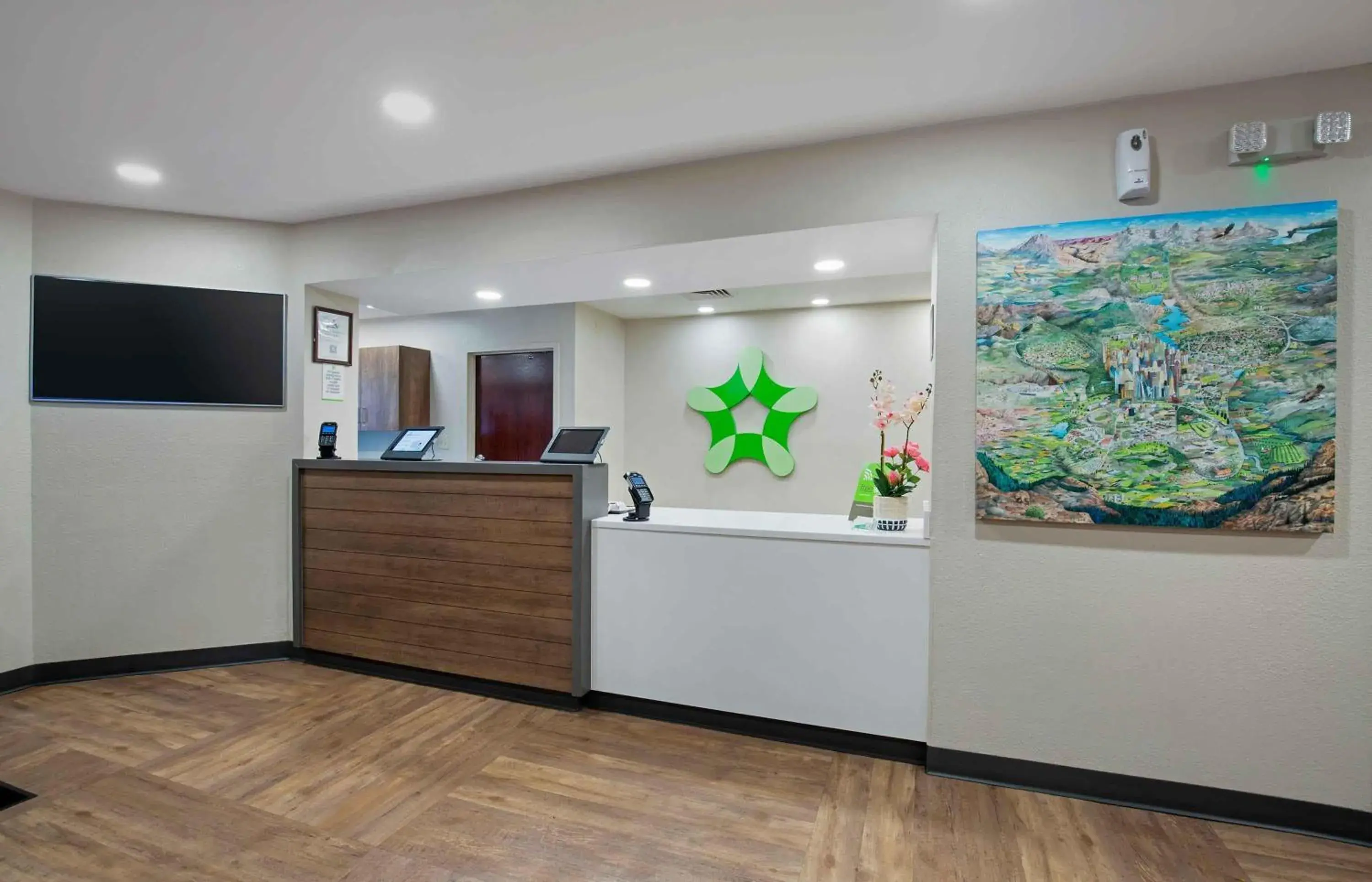 Lobby or reception in Extended Stay America Suites - Washington, DC - Alexandria - Landmark Lobby or reception in Extended Stay America Suites - Washington, DC - Alexandria - Landmark