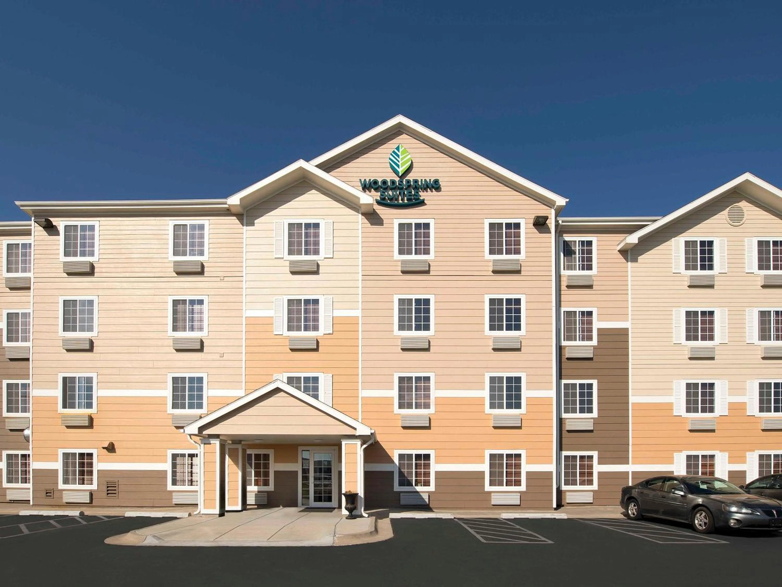 Property building in WoodSpring Suites Lincoln Northeast I-80