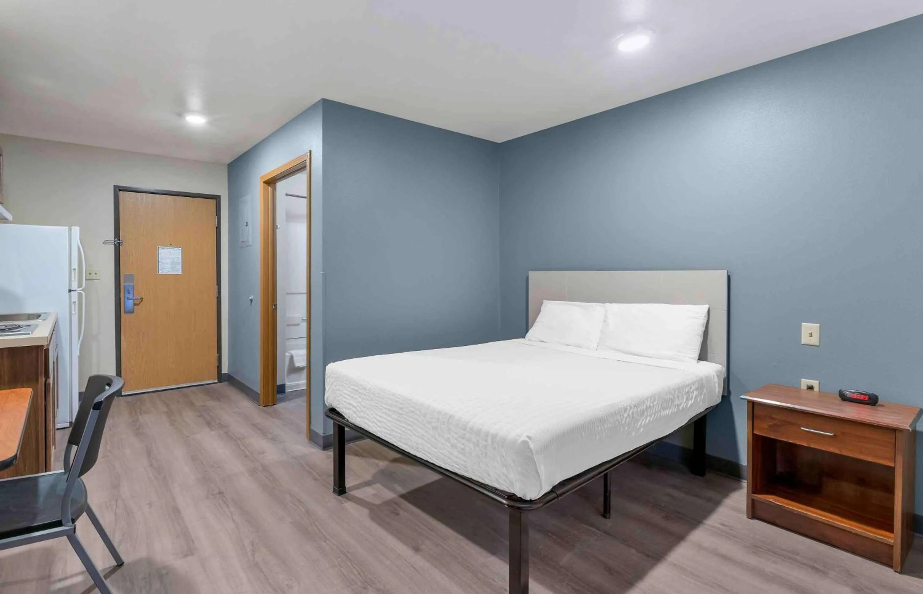 Bedroom, Bed in Extended Stay America Select Suites - Lubbock - West