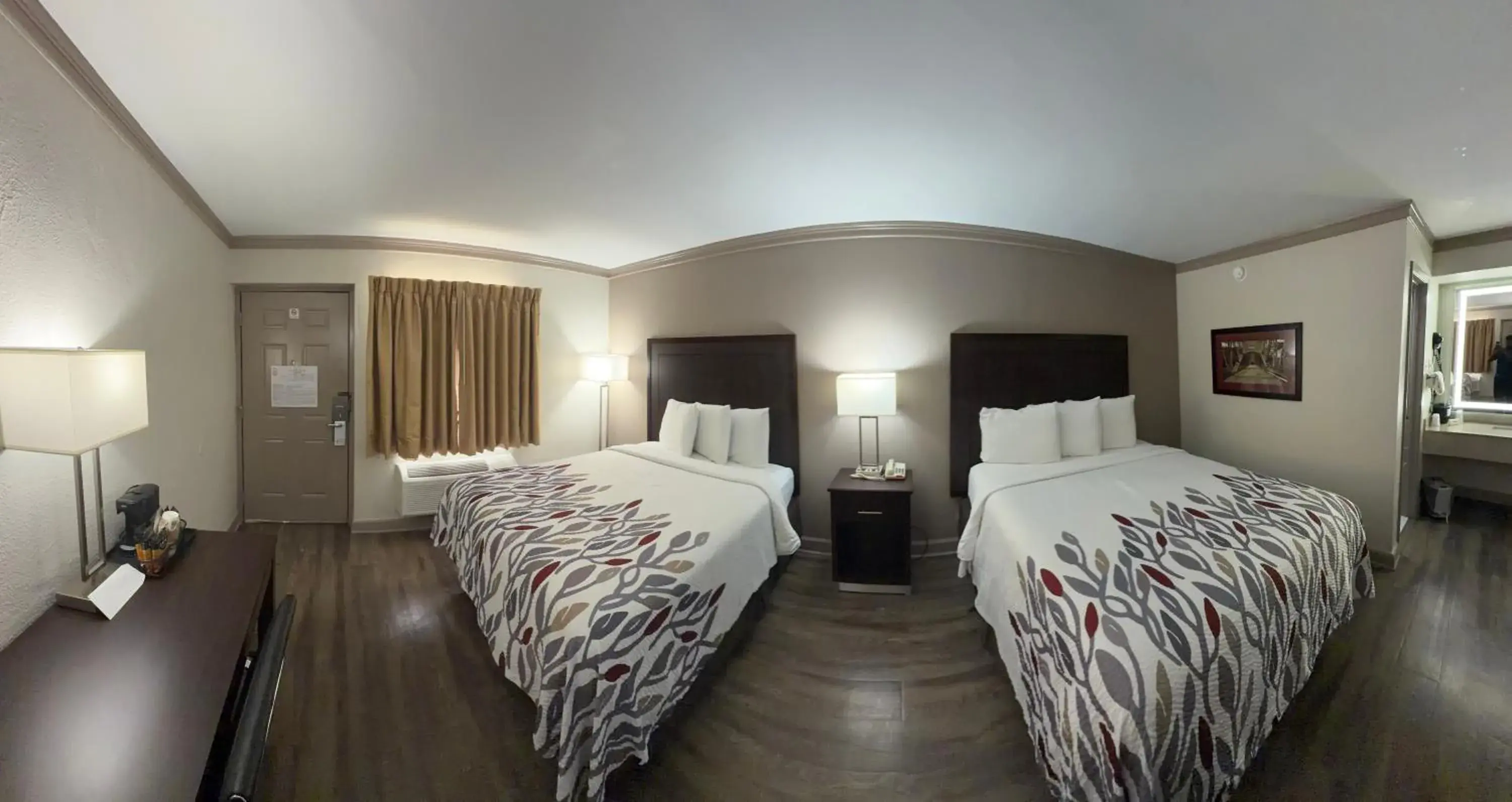 Bed in Red Roof Inn Forrest City Bed in Red Roof Inn Forrest City