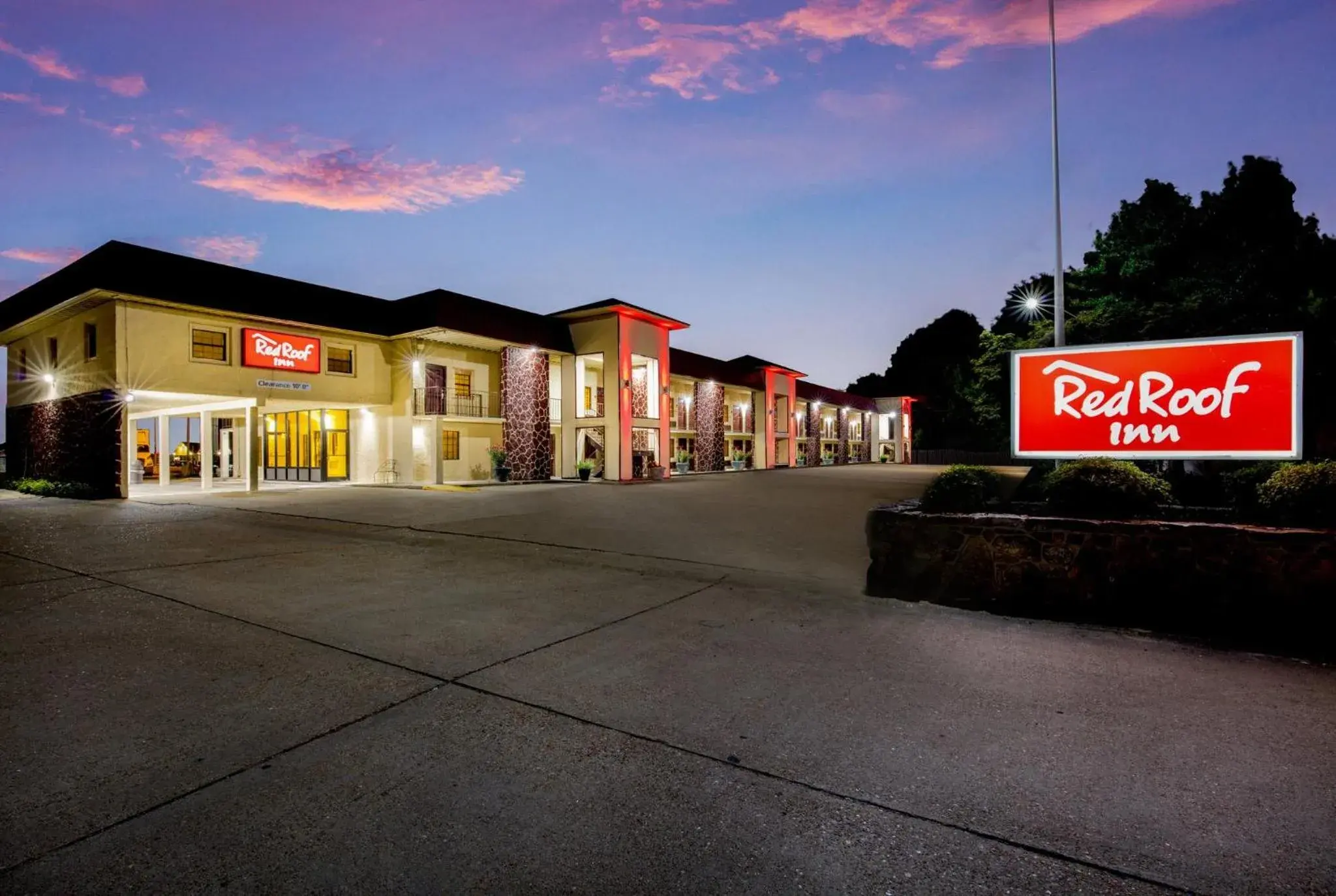 Property building in Red Roof Inn Forrest City Property building in Red Roof Inn Forrest City