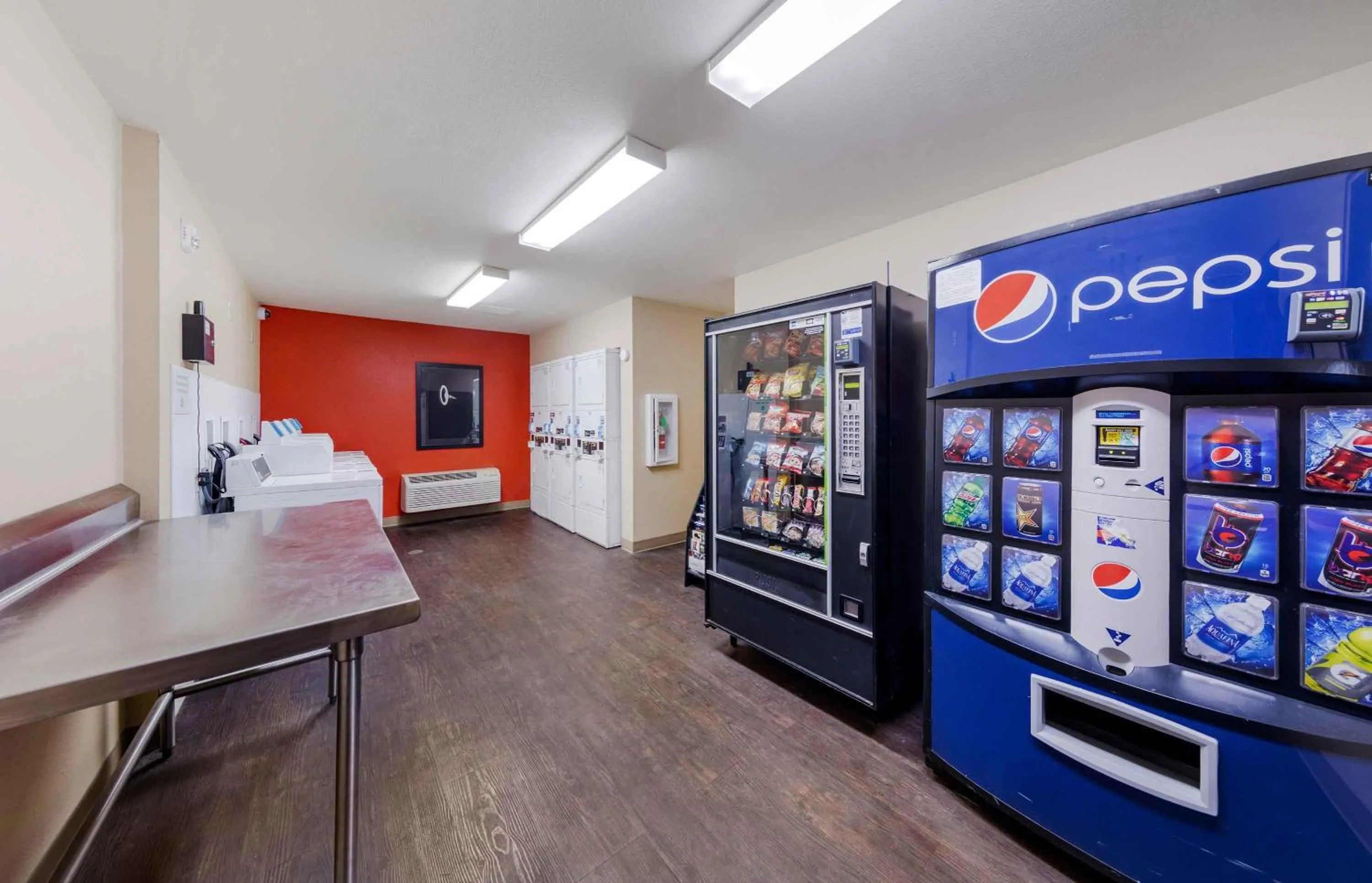 Property building in Extended Stay America Suites - Los Angeles - Simi Valley