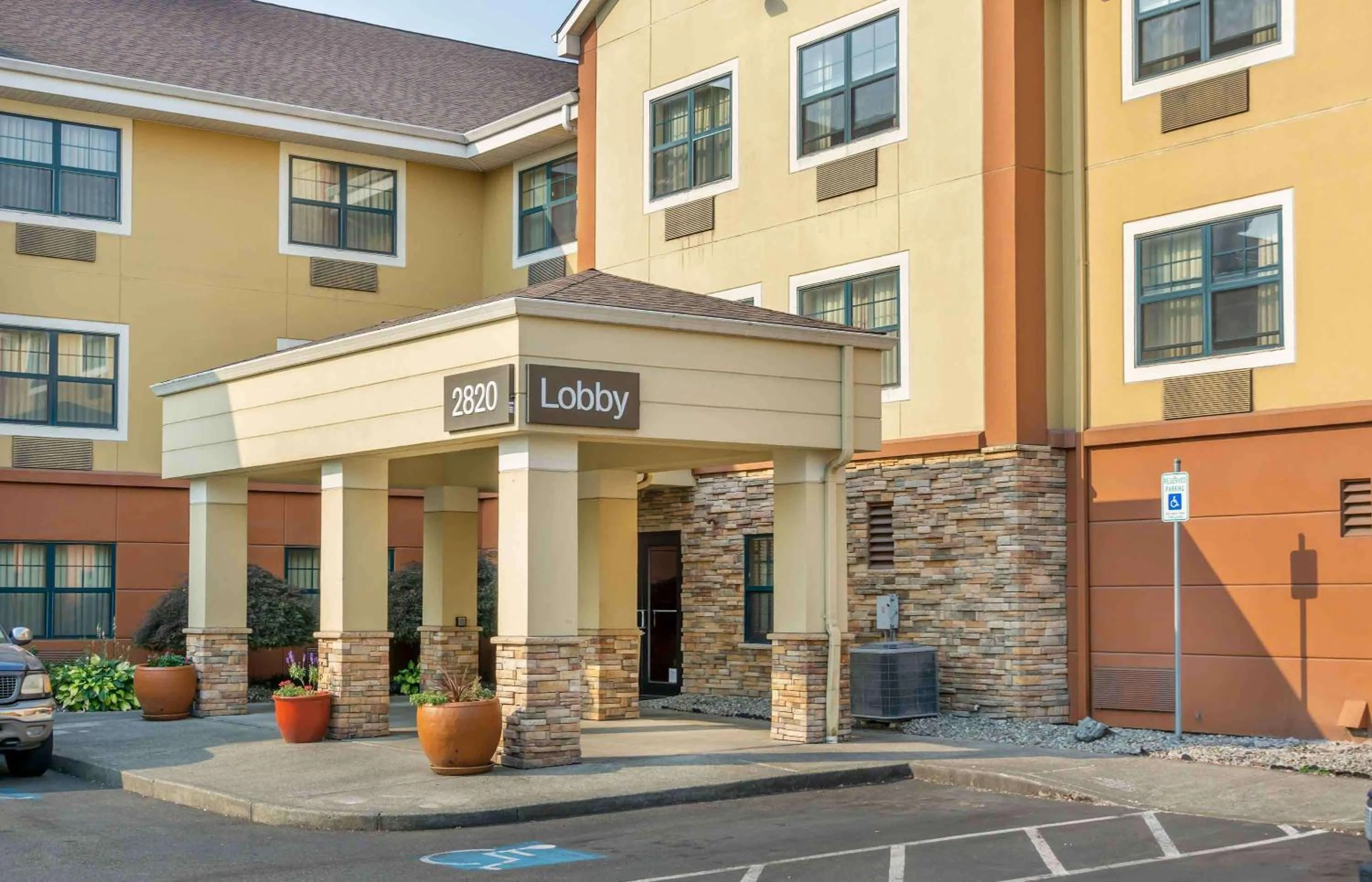 Property building in Extended Stay America Suites - Tacoma - Fife