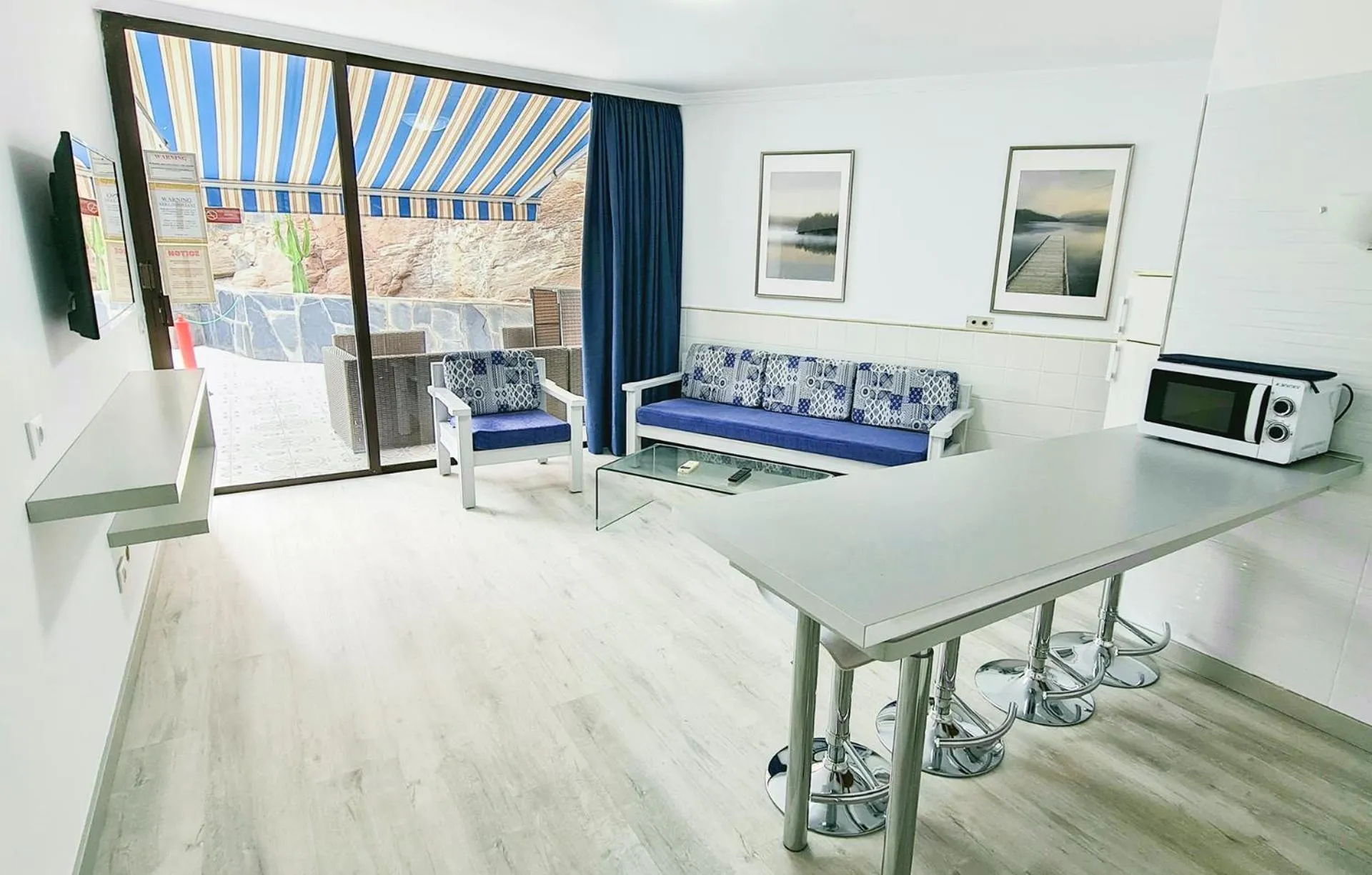 Living room in Apartamentos Monte Verde