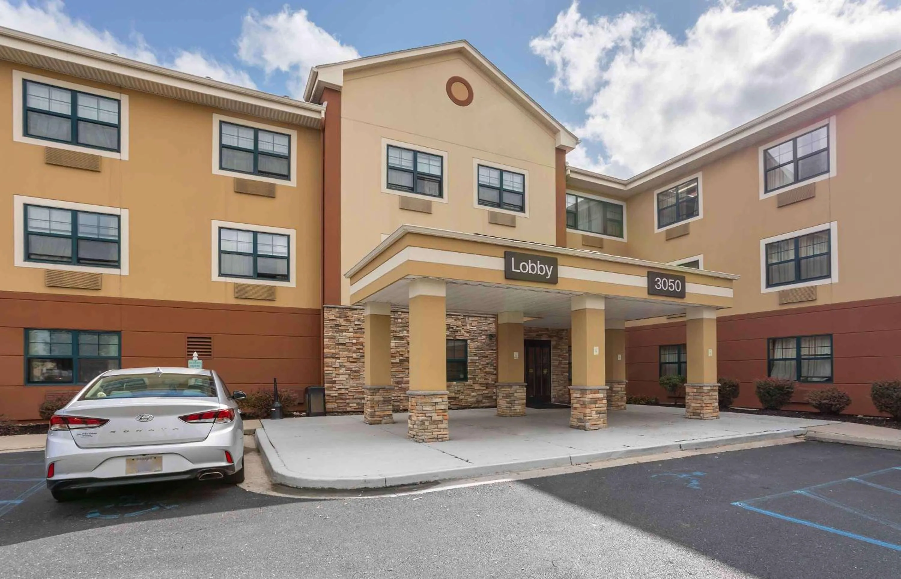 Property building in Extended Stay America Suites - Allentown - Bethlehem