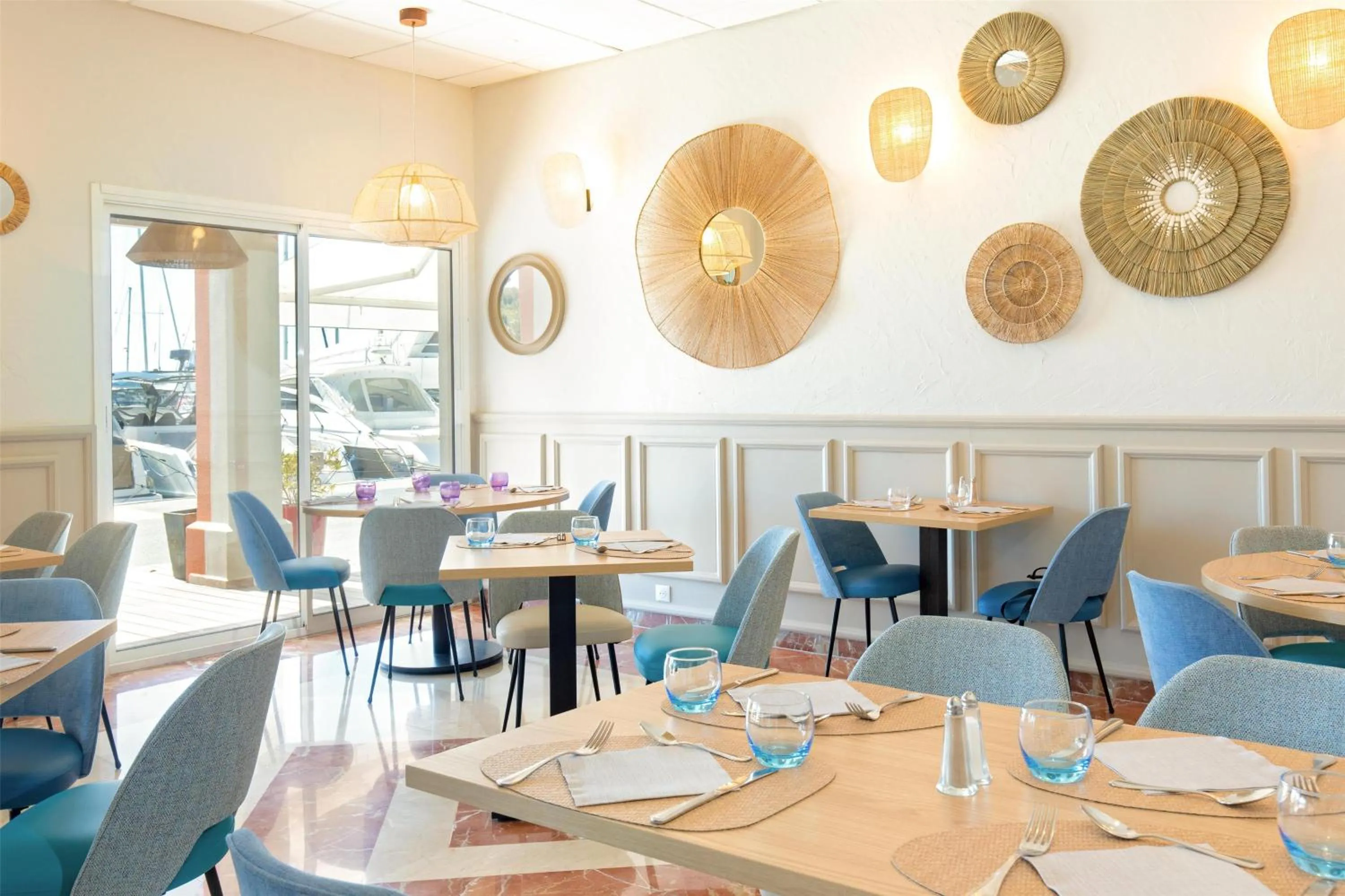 Restaurant/places to eat in Best Western Plus La Marina