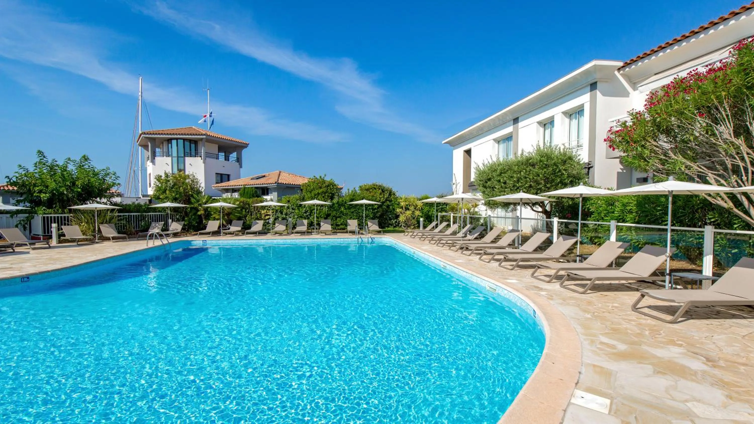 Swimming pool in Best Western Plus La Marina