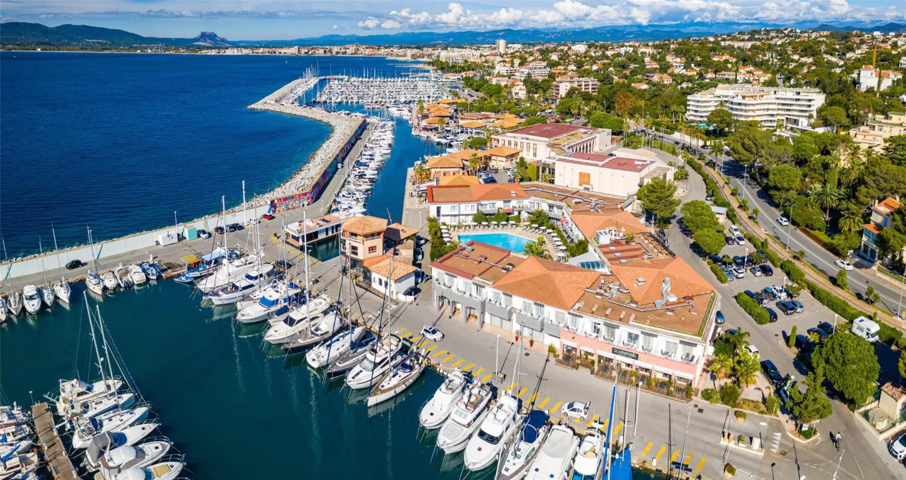 Property building in Best Western Plus La Marina Property building in Best Western Plus La Marina