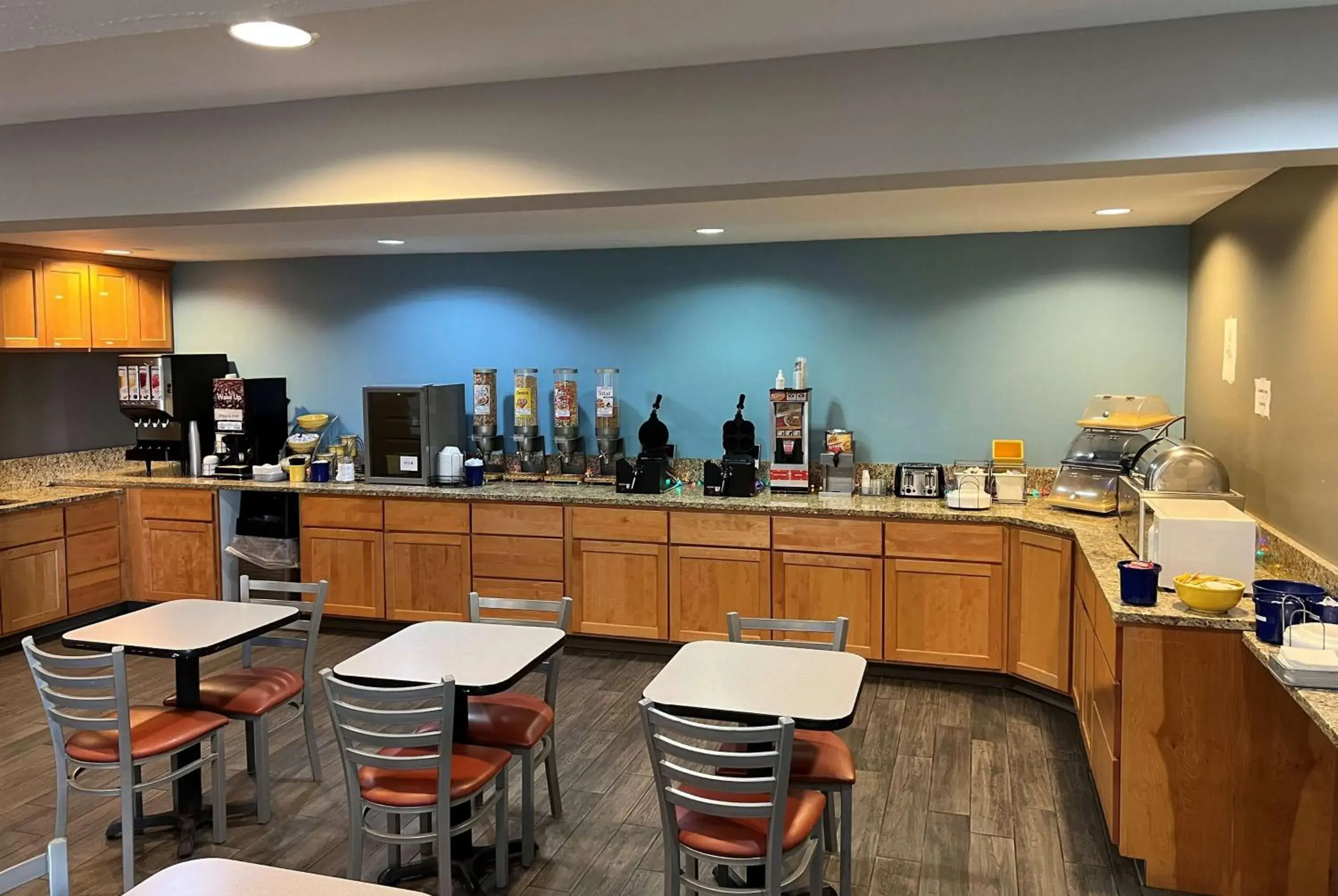 Breakfast in Days Inn by Wyndham Hays Breakfast in Days Inn by Wyndham Hays