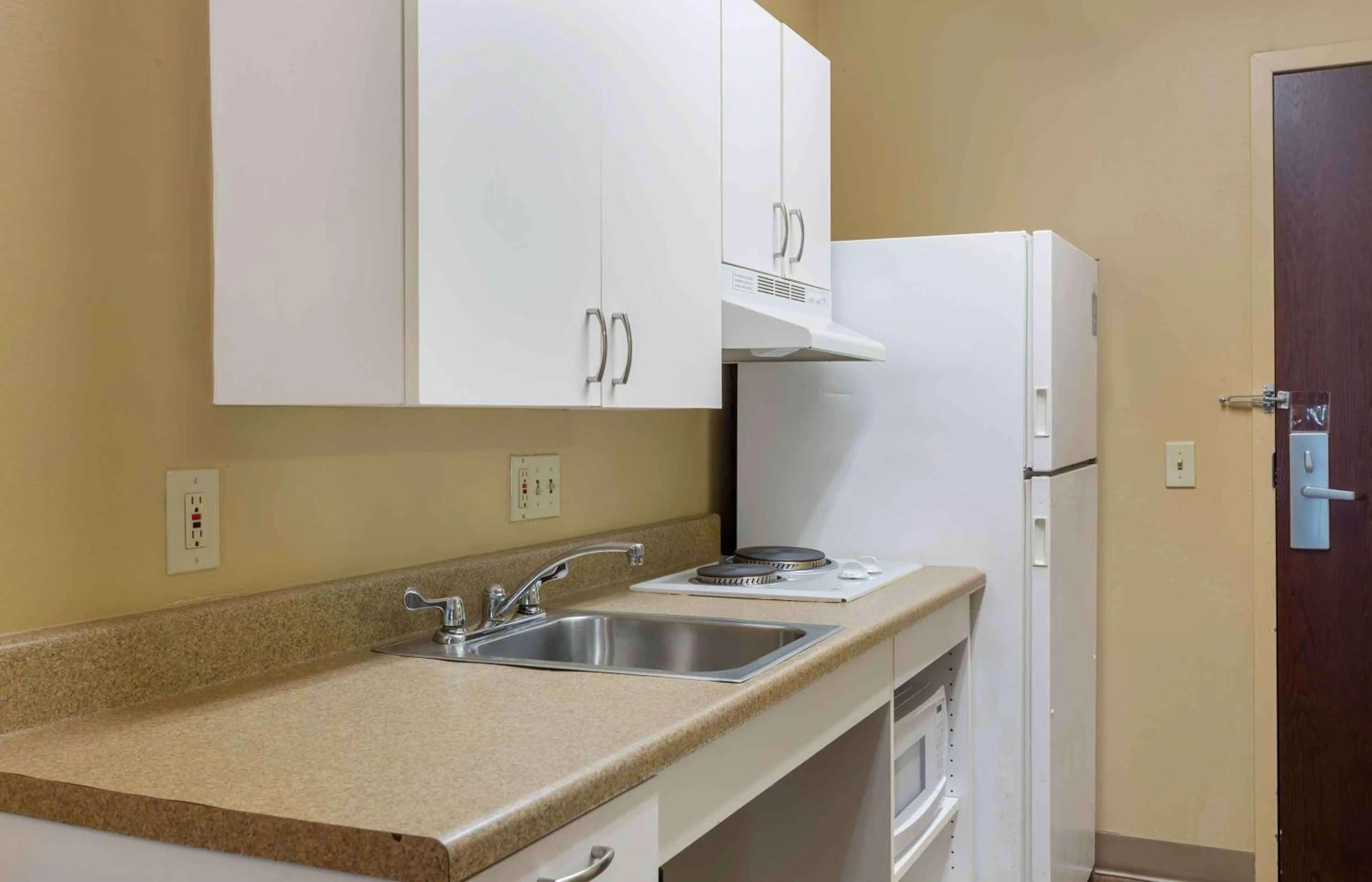 Kitchen or kitchenette in Extended Stay America Suites - Hartford - Meriden