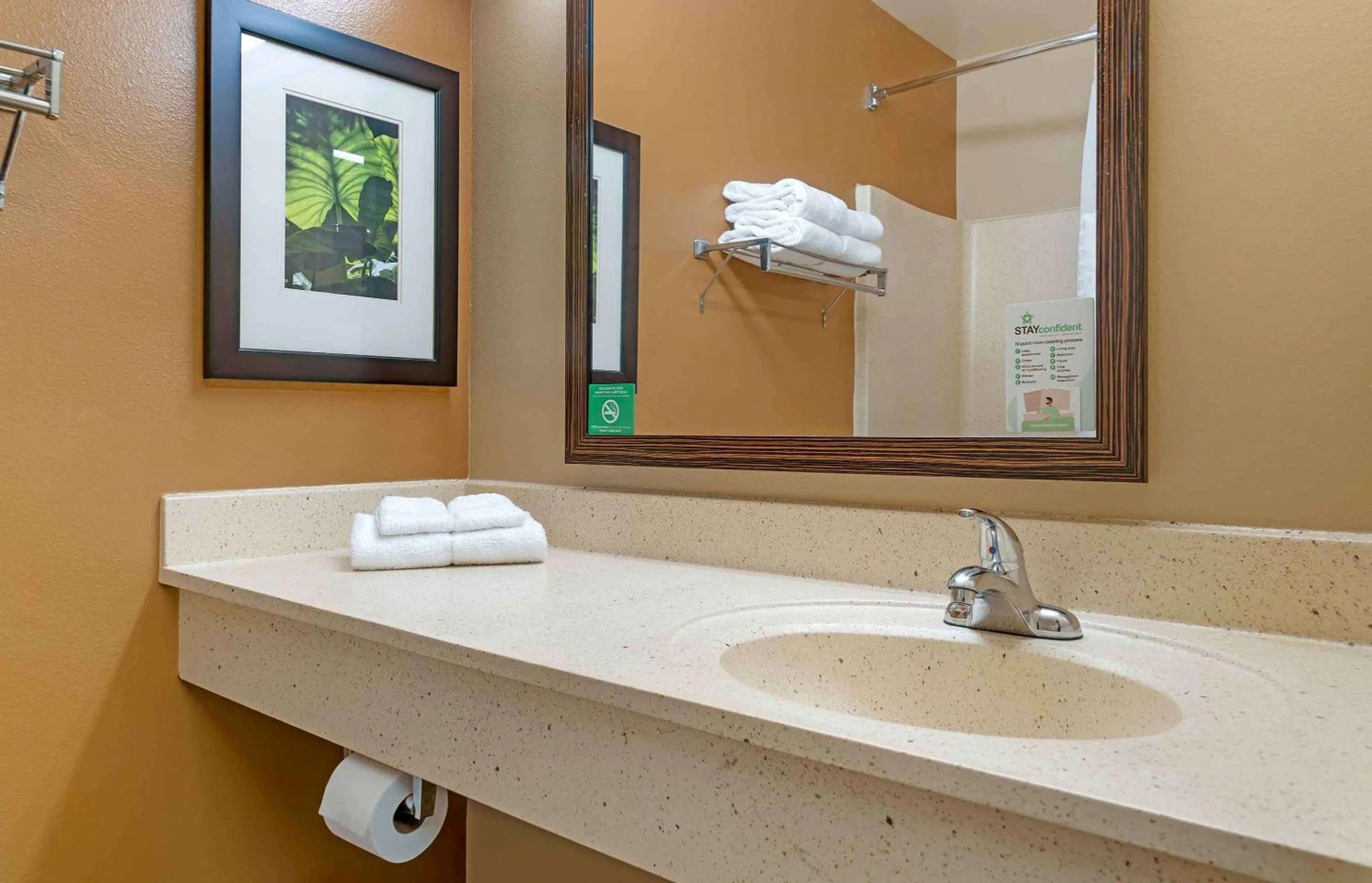 Bathroom in Extended Stay America Select Suites - Grand Rapids - Kentwood