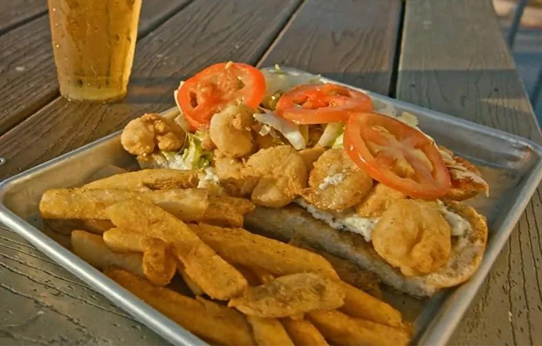 Restaurant/places to eat in Gaido's Seaside Inn