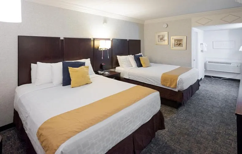 Bed in Gaido's Seaside Inn