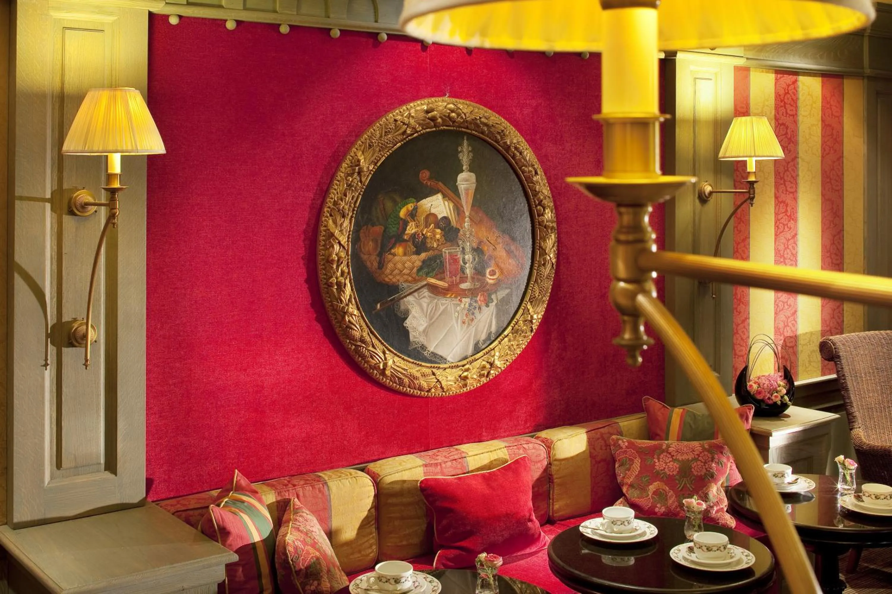 Restaurant/places to eat in Chambiges Elysées