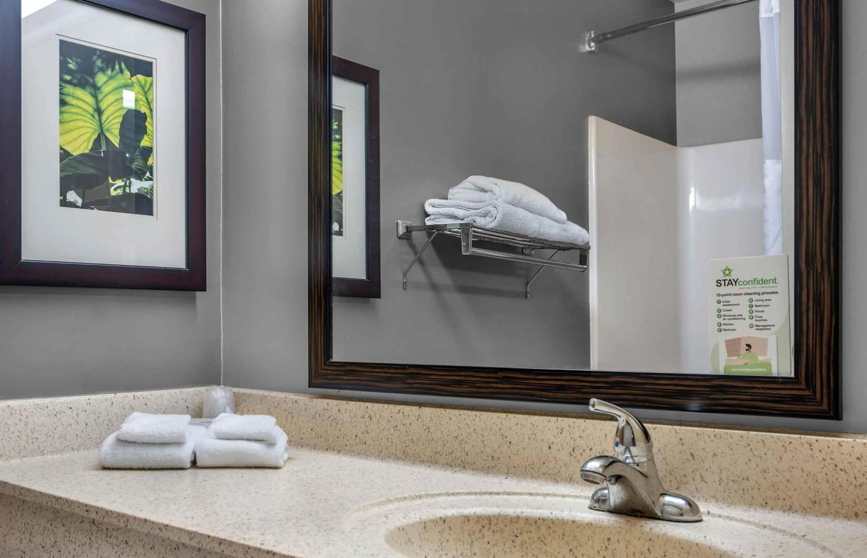 Bathroom in Extended Stay America Suites - Pittsburgh - Monroeville