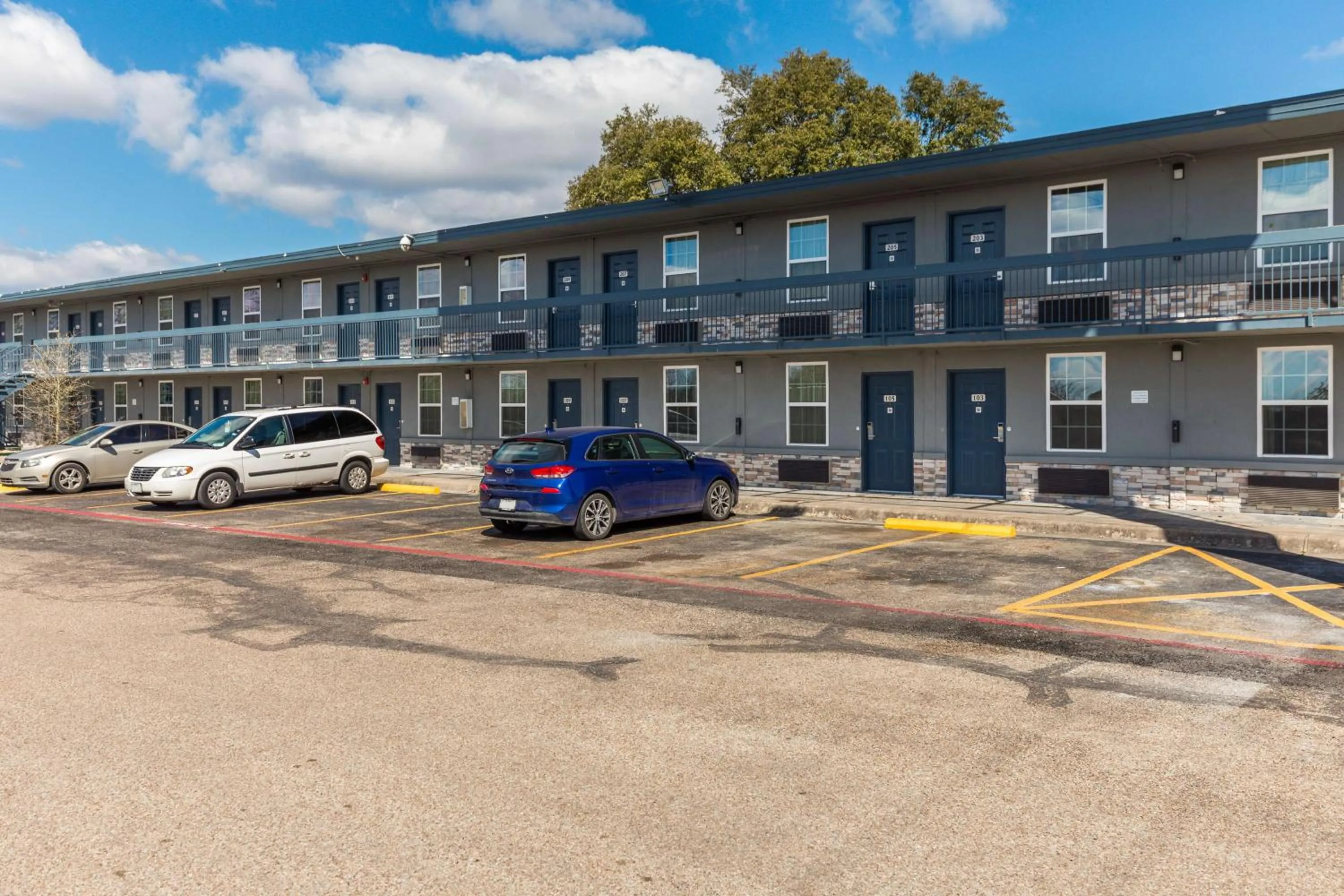 Property building in Studio 6-Temple, TX