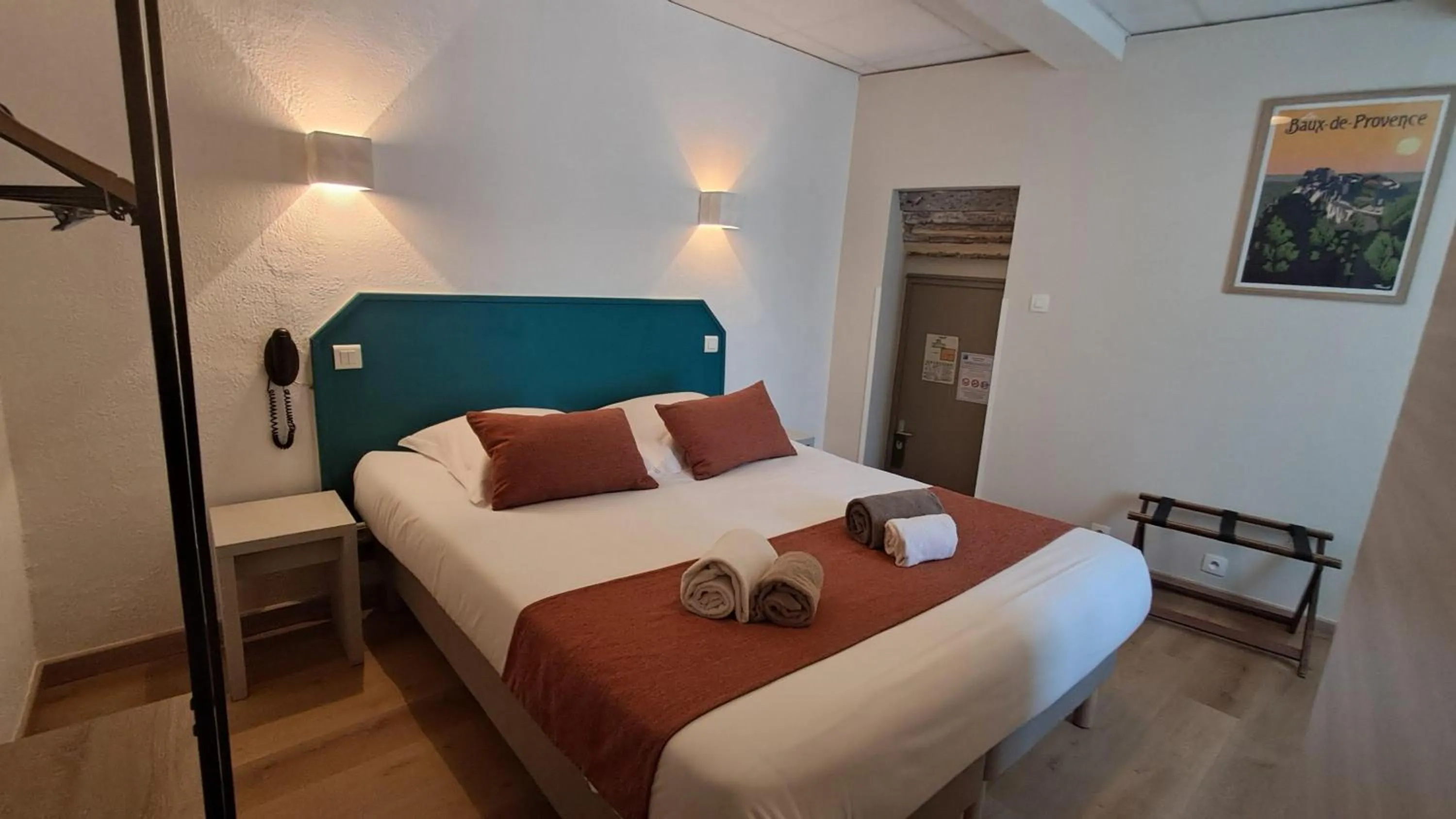 Bed in Hôtel L'Herbier d'Orange