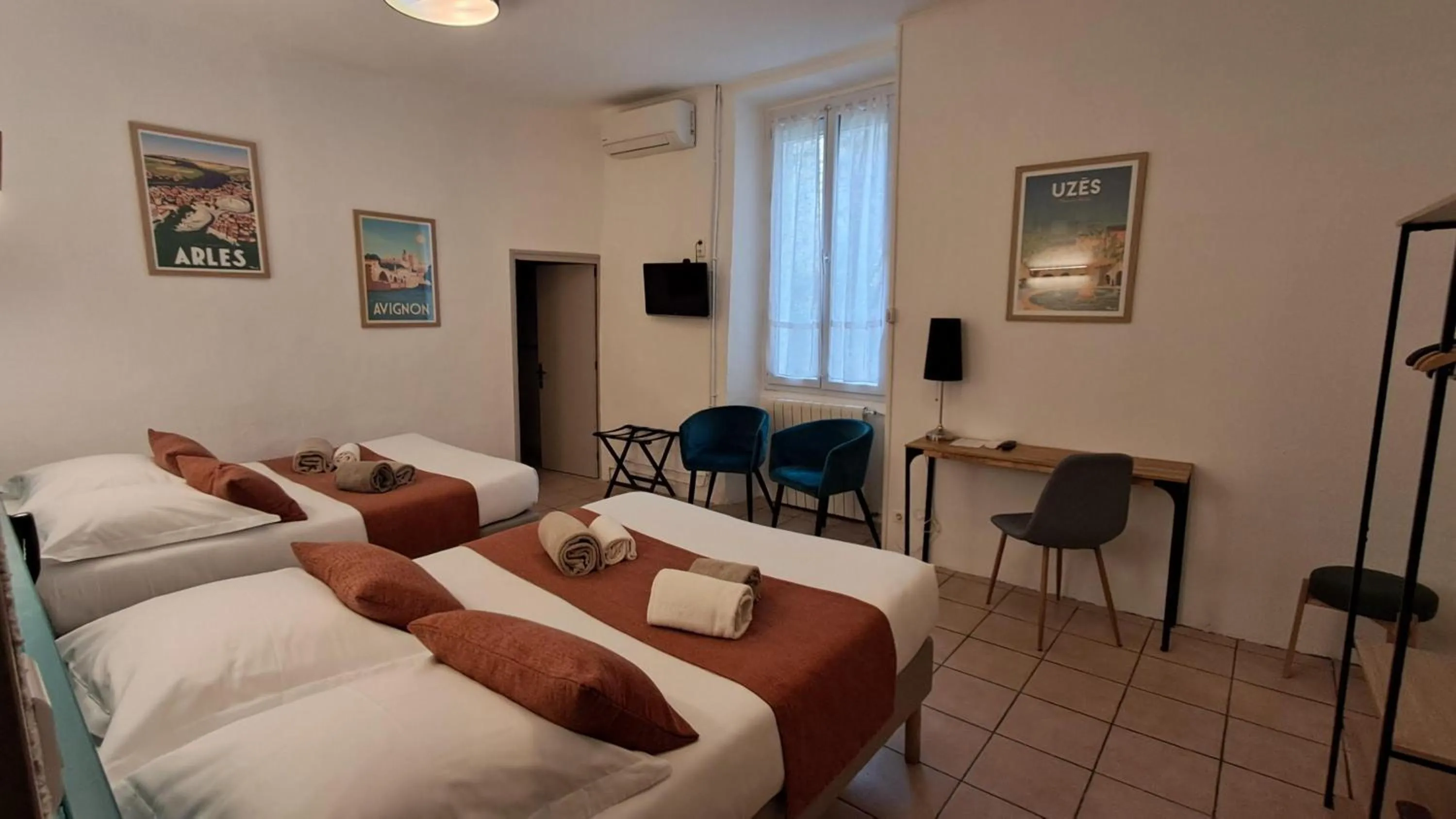 Bed in Hôtel L'Herbier d'Orange