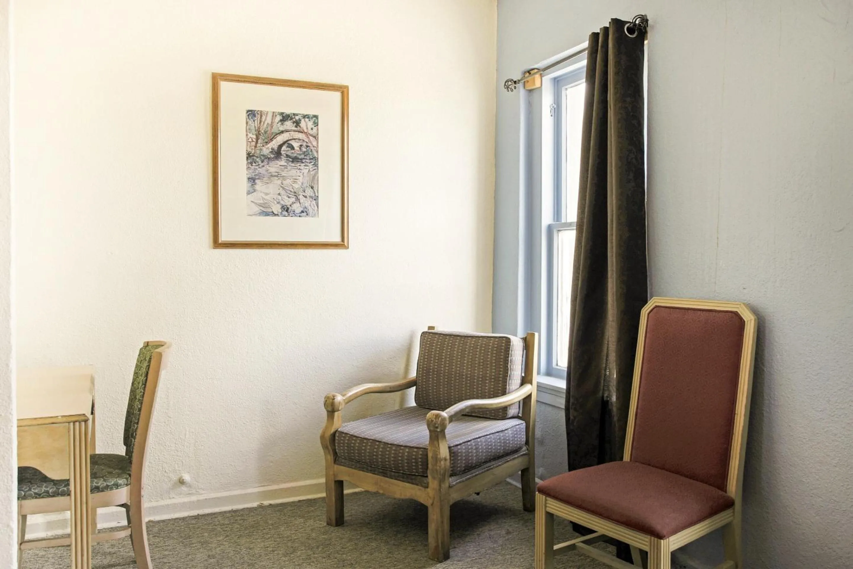 Bedroom in OYO Historic Cameron Hotel Brownsville I-69E