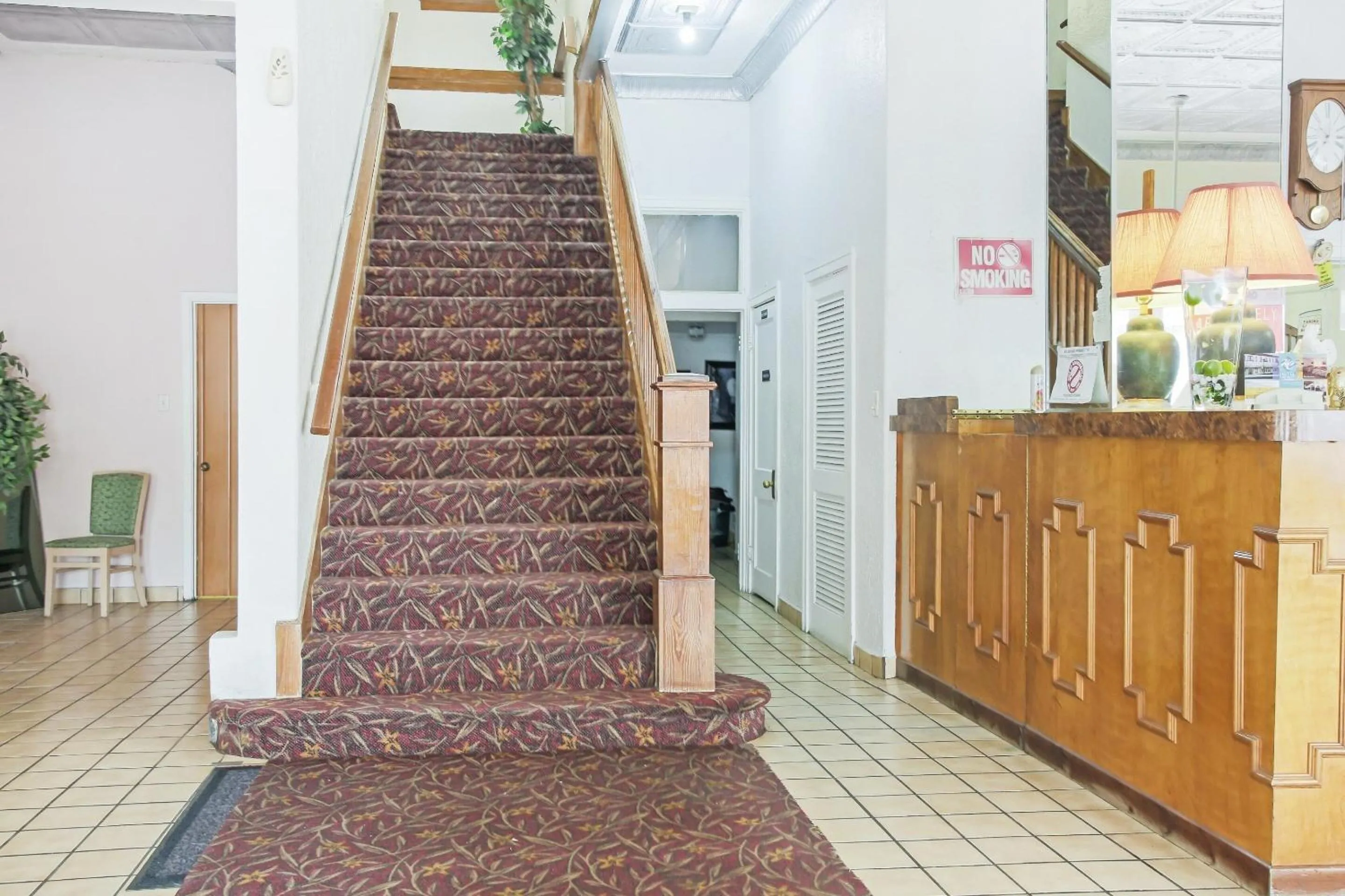 Lobby or reception in OYO Historic Cameron Hotel Brownsville I-69E