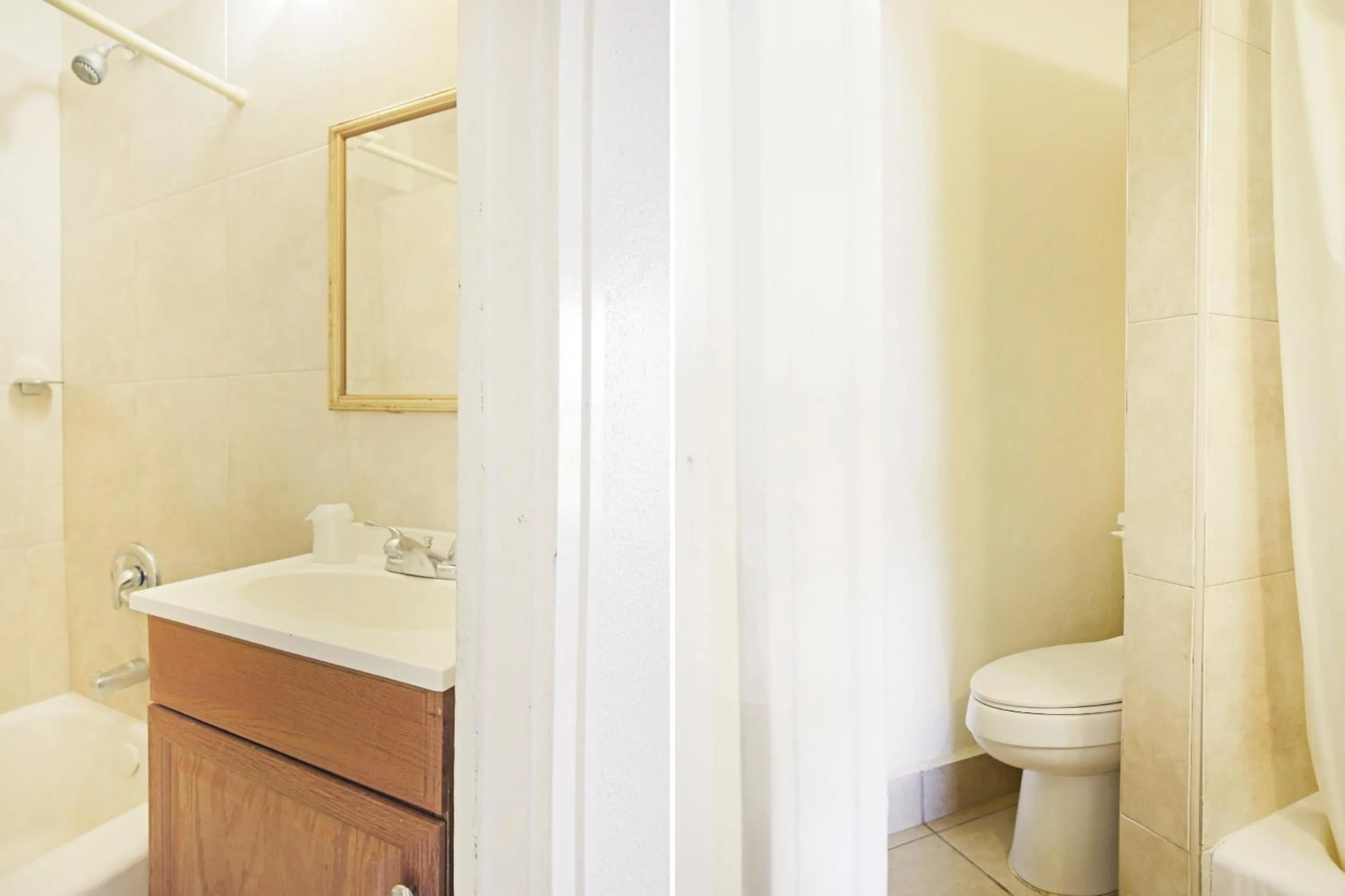 Bathroom in OYO Historic Cameron Hotel Brownsville I-69E