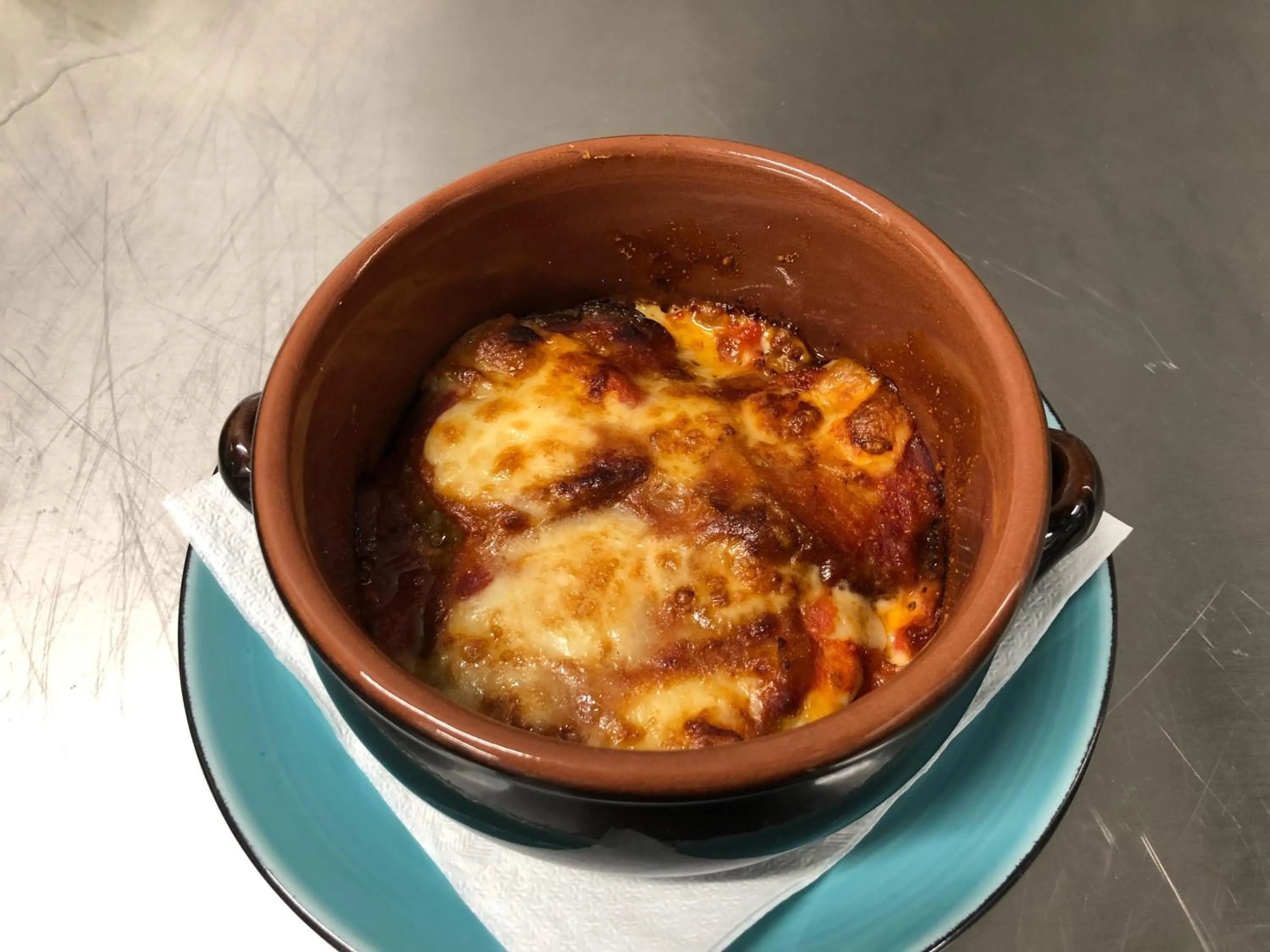 Restaurant/places to eat in Luna Blu