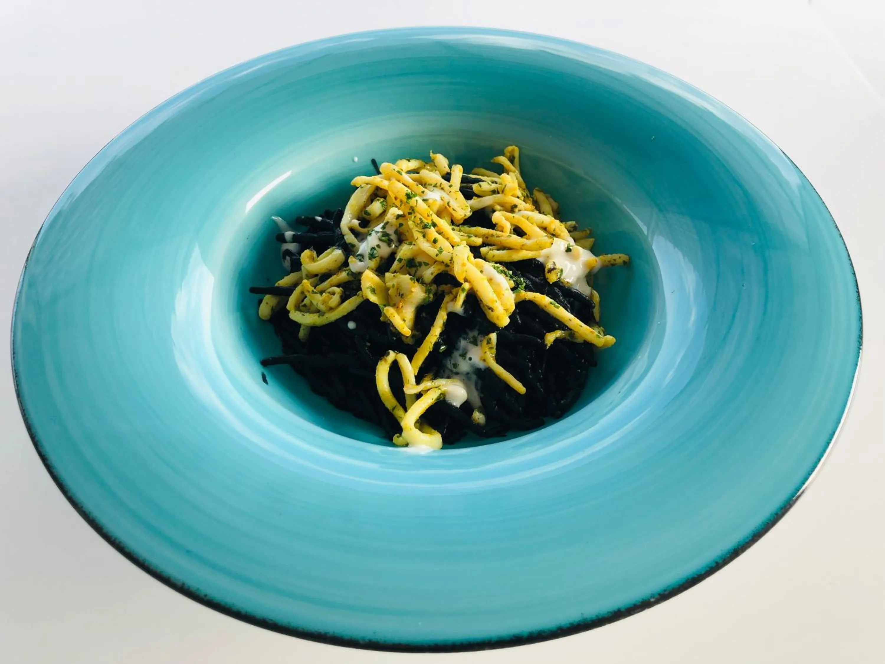 Restaurant/places to eat in Luna Blu