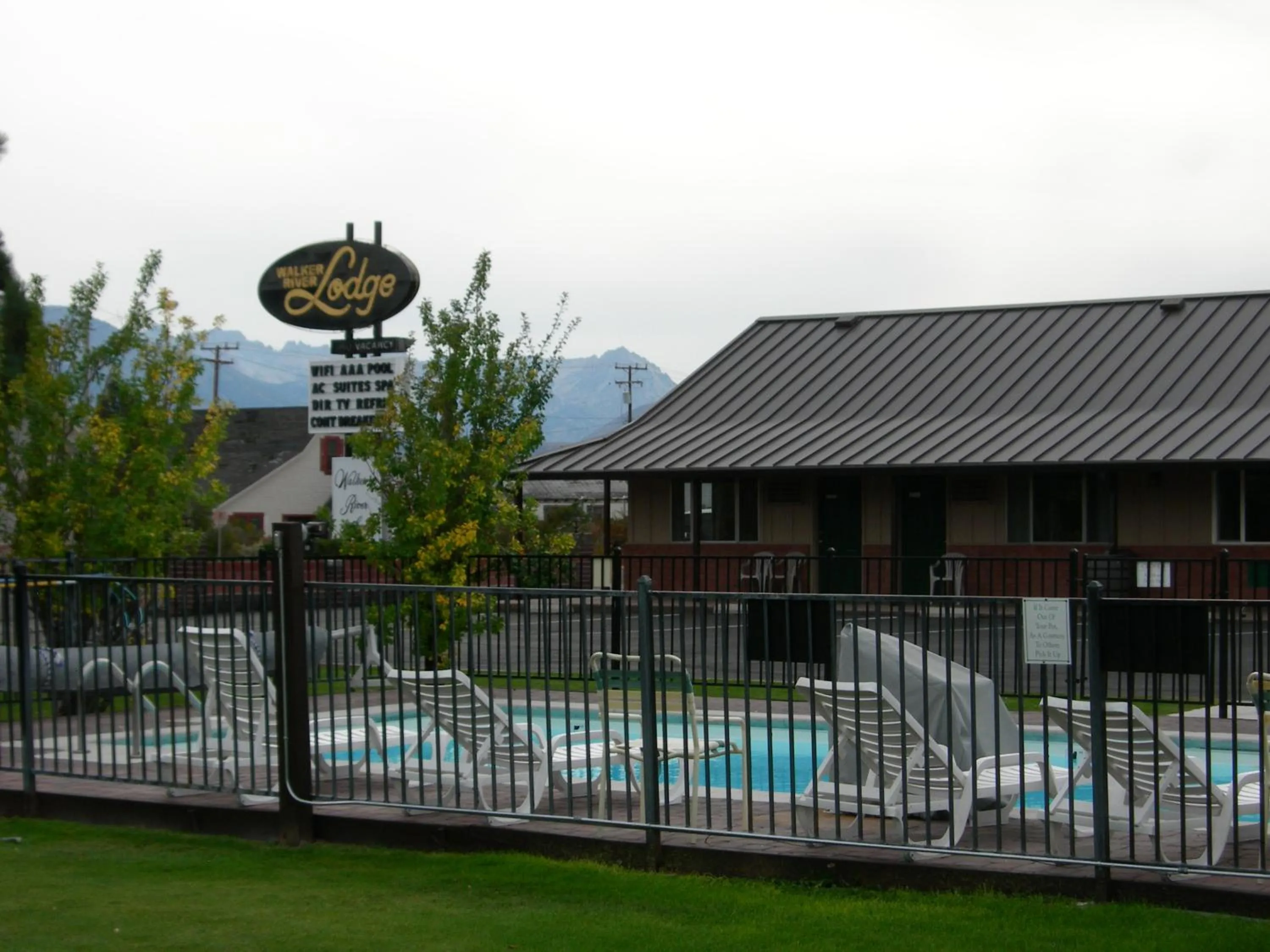 Property building in Walker River Lodge