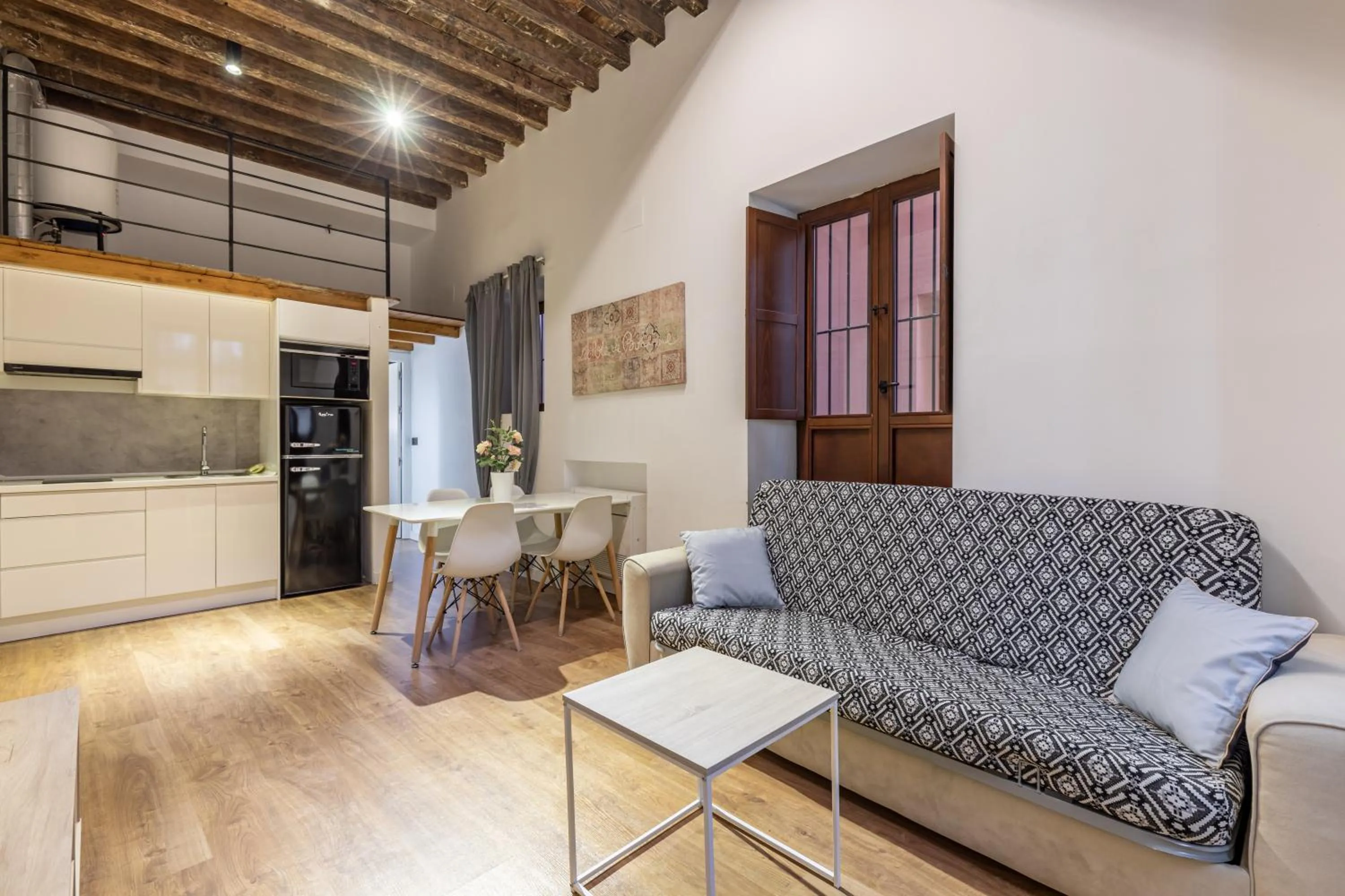 Communal lounge/ TV room in Apartamentos Granada Deluxe 3000