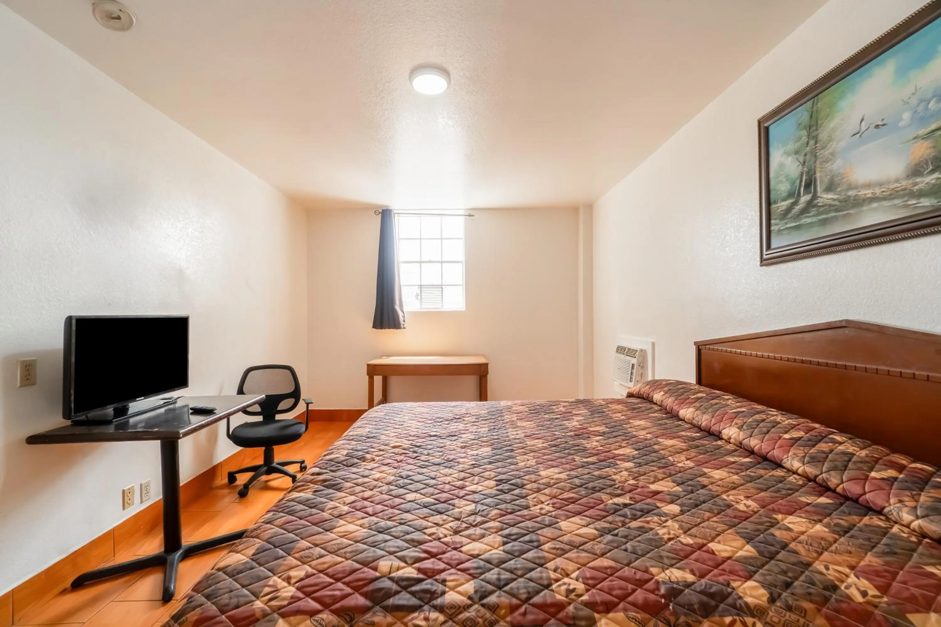 Bedroom, Bed in Hotel O Colonial Inn Brownsville Tx