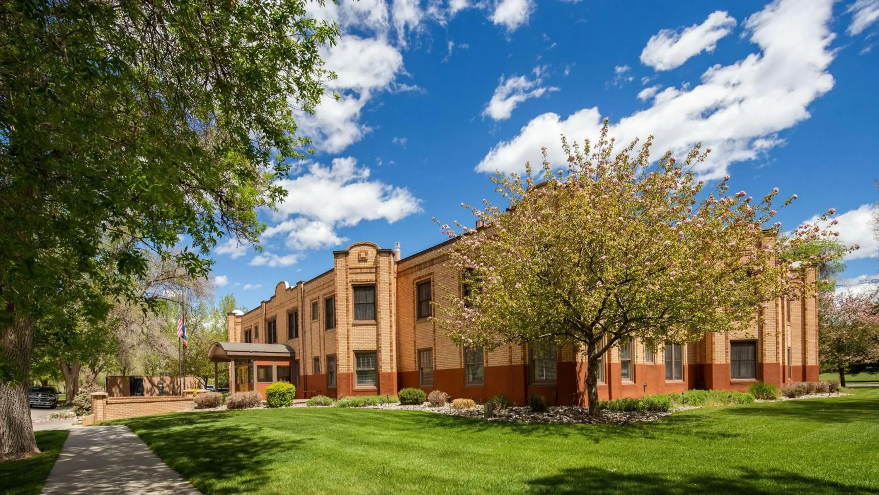 Property building in Best Western Plus Plaza Hotel Property building in Best Western Plus Plaza Hotel