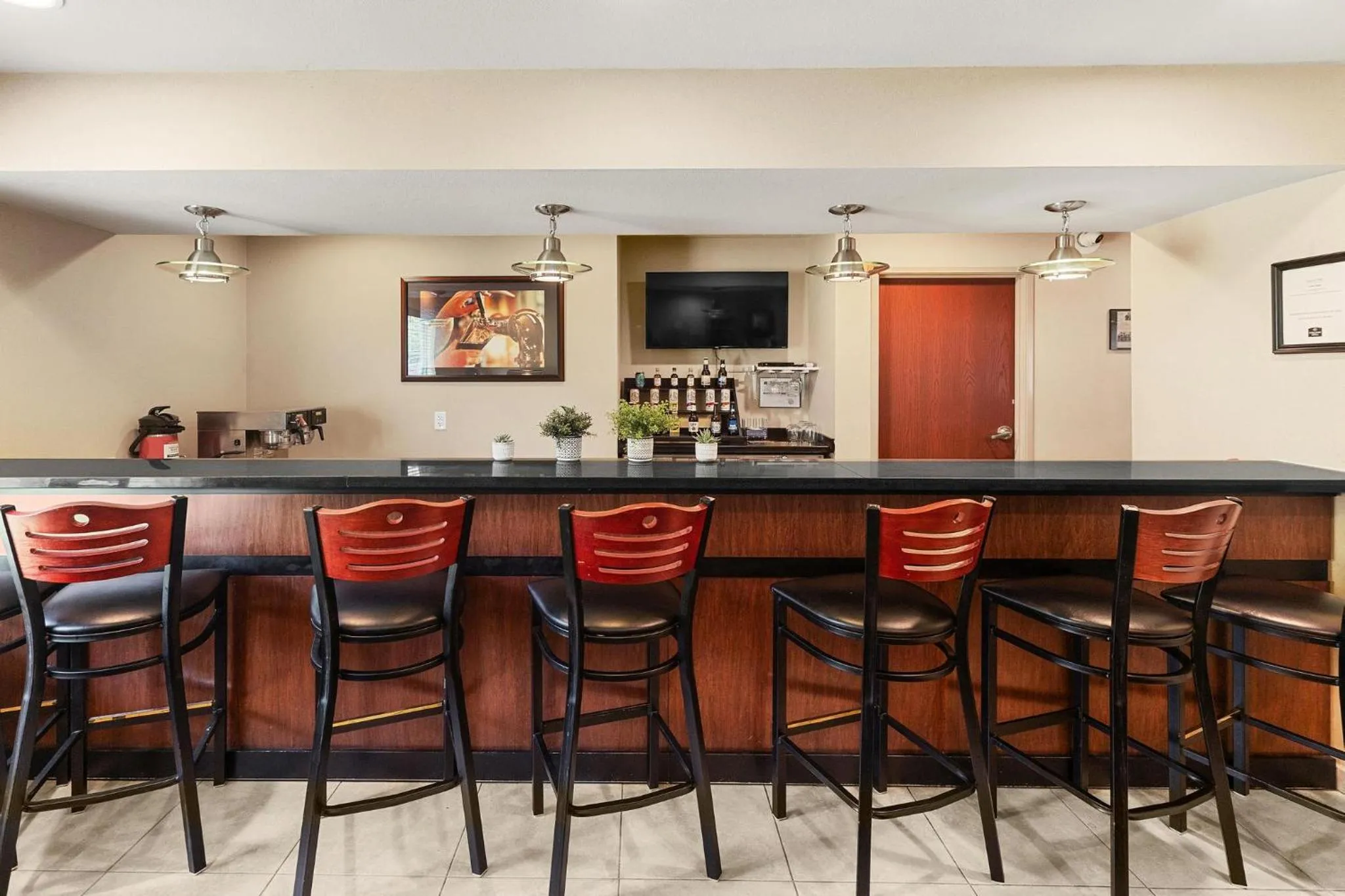 Lounge or bar in Cobblestone Hotel & Suites - Knoxville