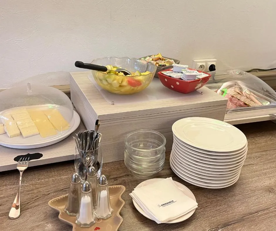 Breakfast in Hôtel Le Bristol Strasbourg Gare