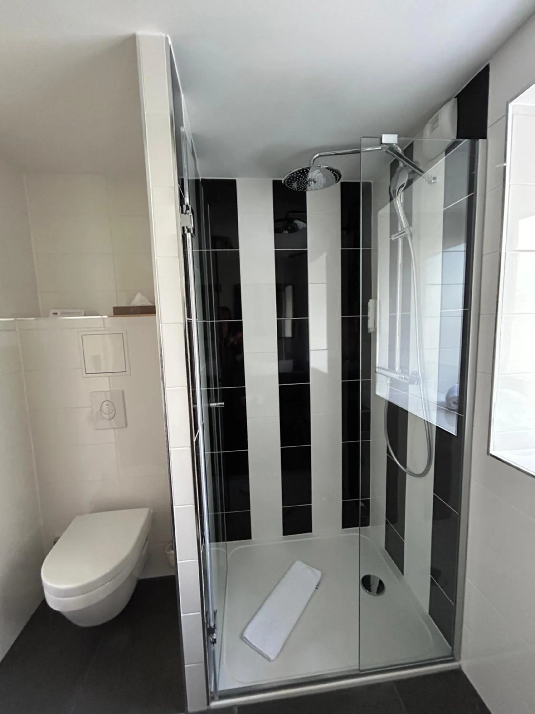 Bathroom in Hôtel Le Bristol Strasbourg Gare