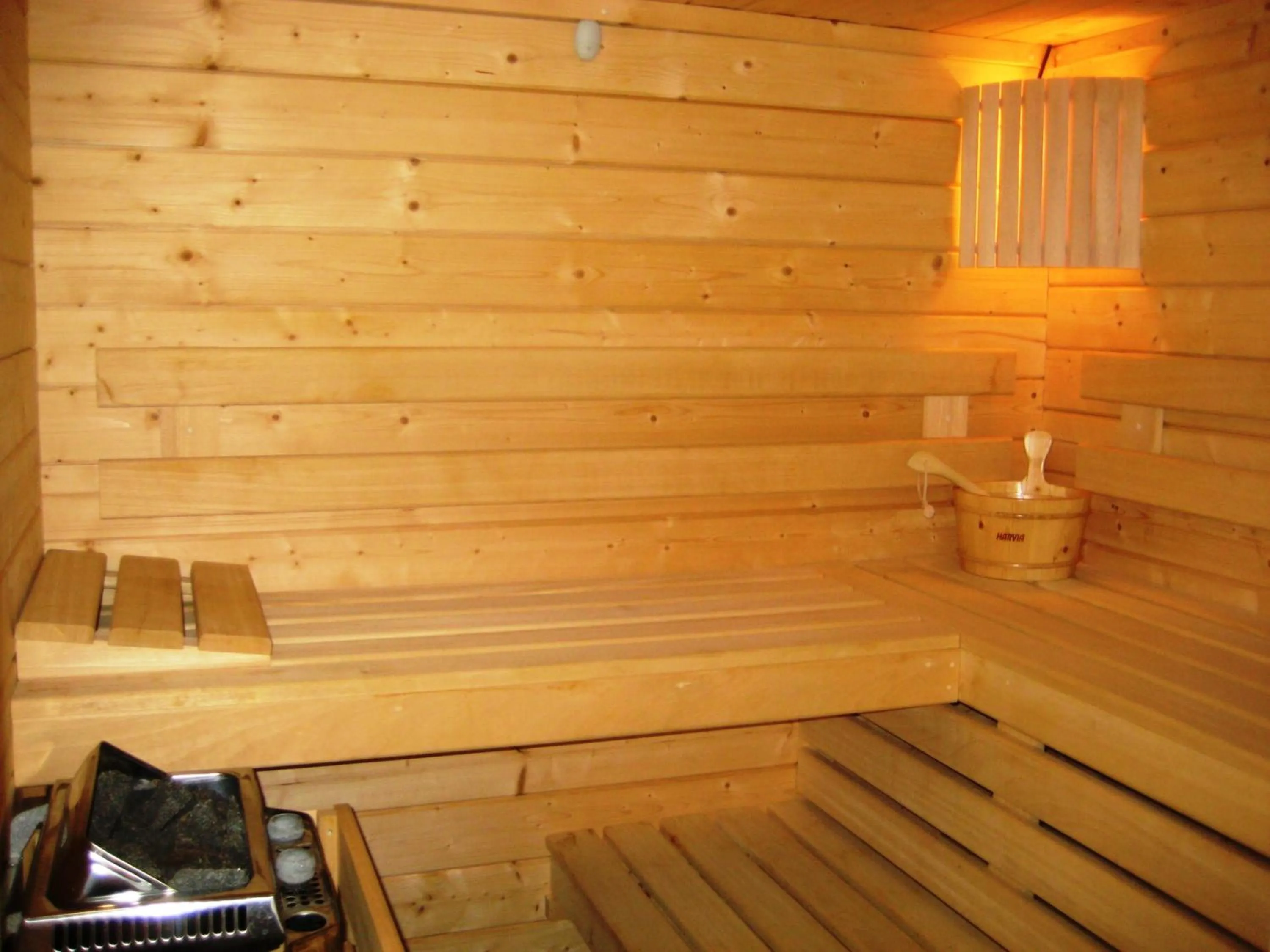 Sauna in Logis Hôtel-Restaurant Aux Trois Roses
