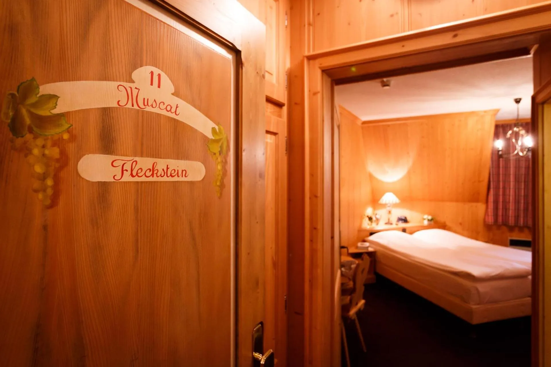 Logo/Certificate/Sign, Bed in Le Rosenmeer - Hotel Restaurant, au coeur de la route des vins d'Alsace