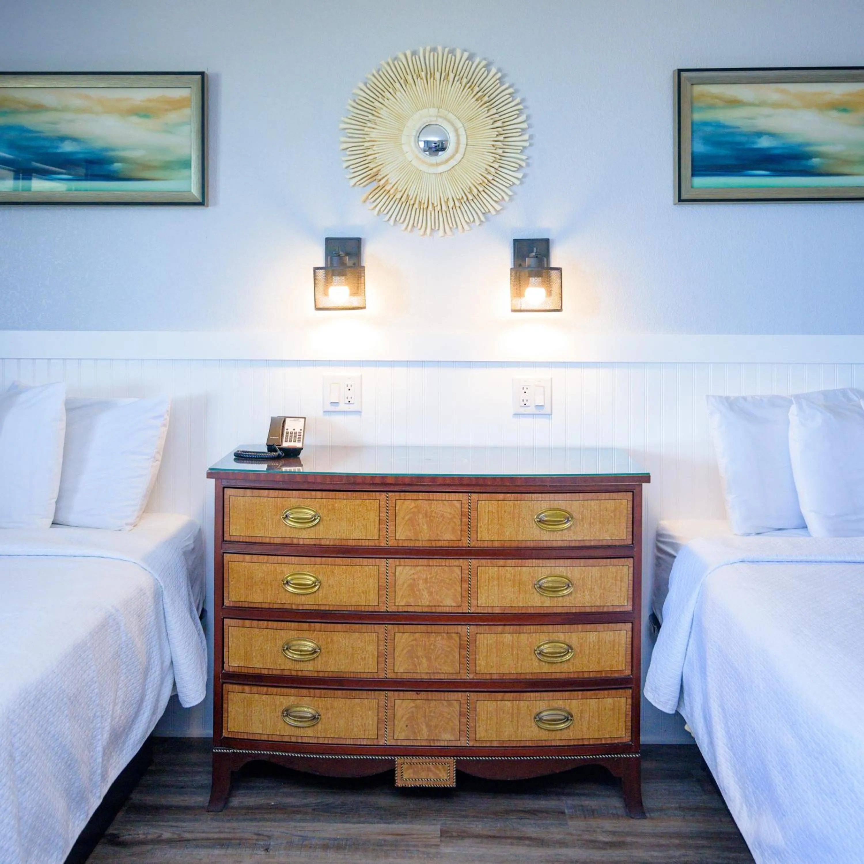 Bed in Outer Banks Motor Lodge