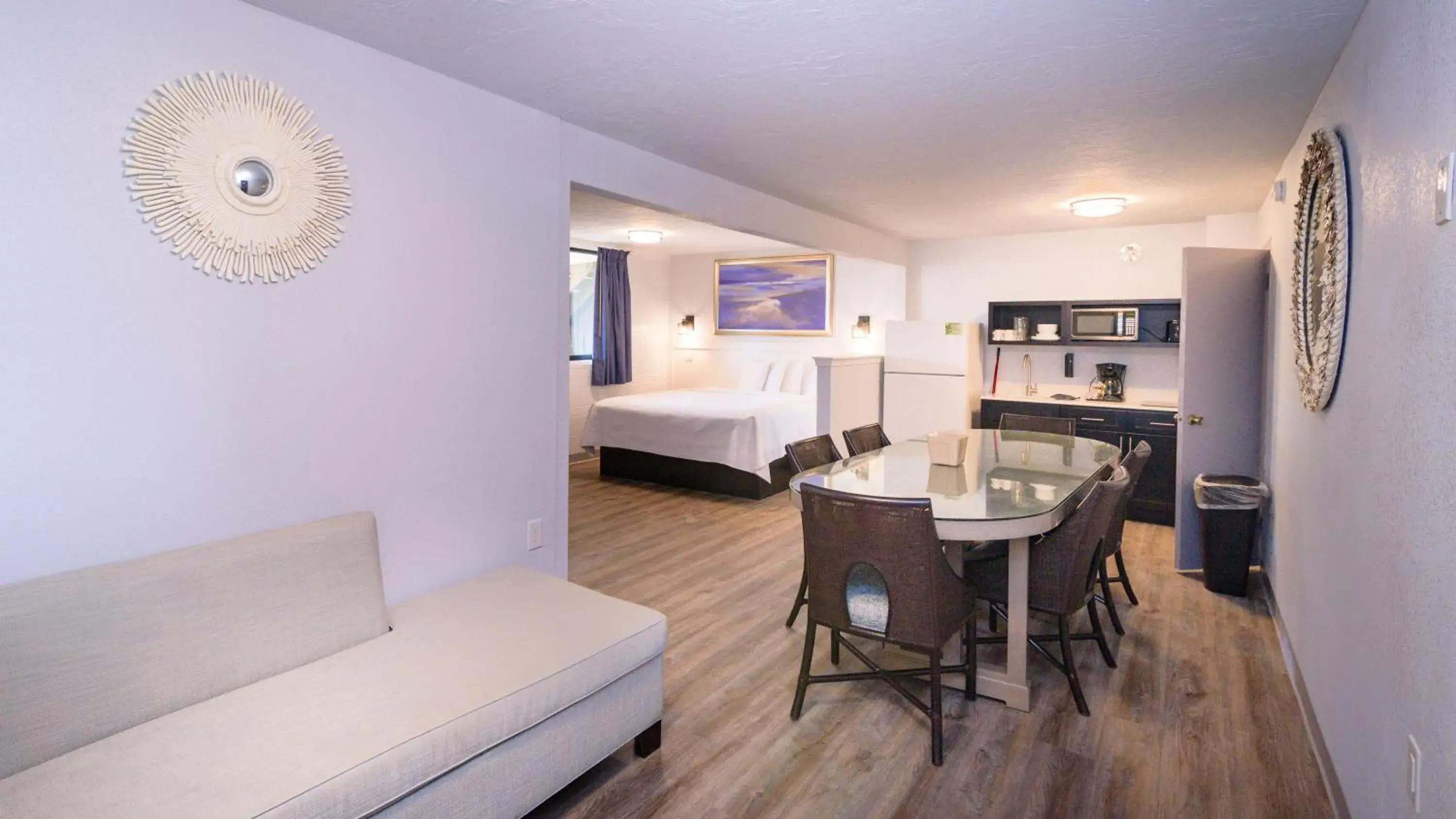 Bed in Outer Banks Motor Lodge Bed in Outer Banks Motor Lodge