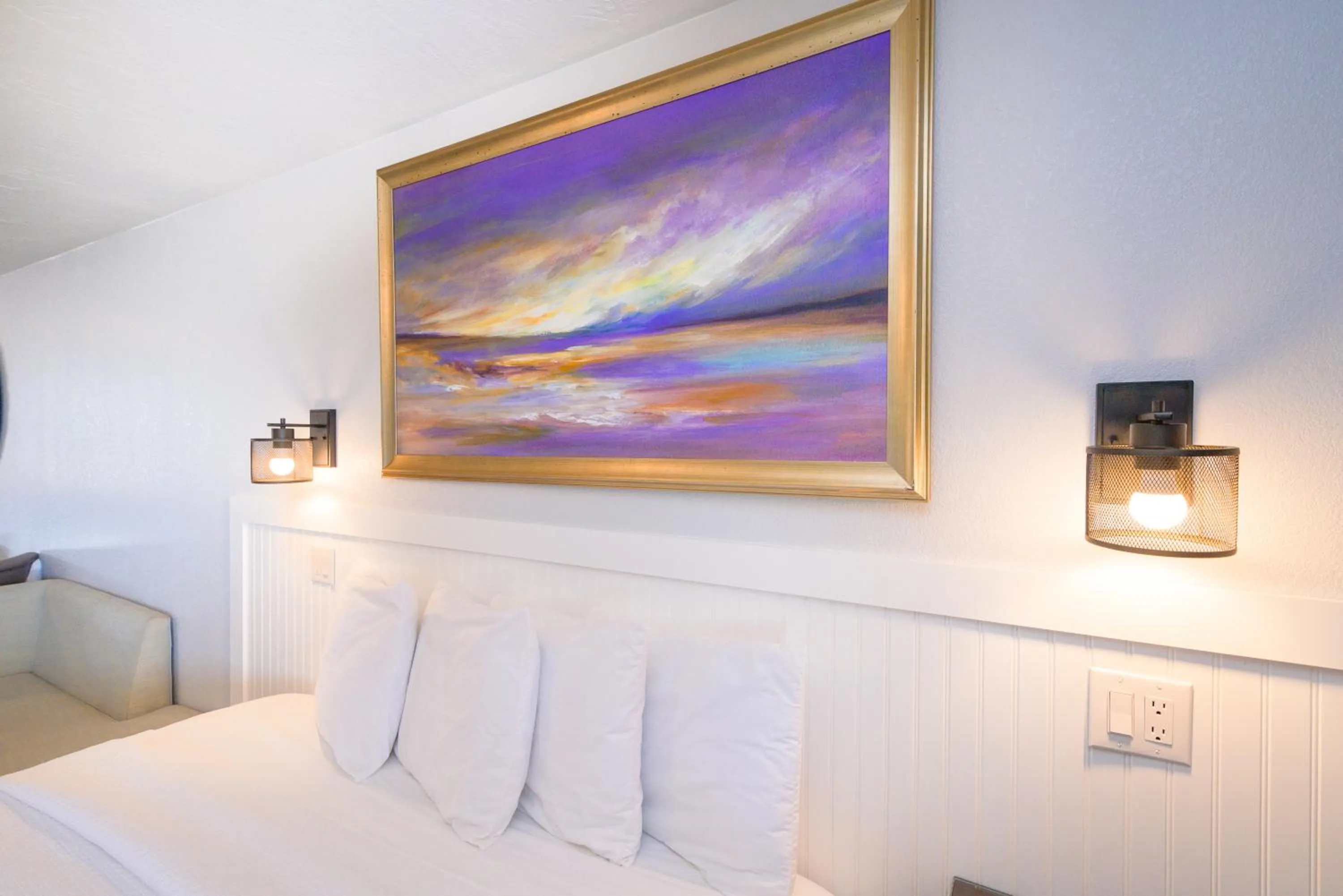 Bed in Outer Banks Motor Lodge