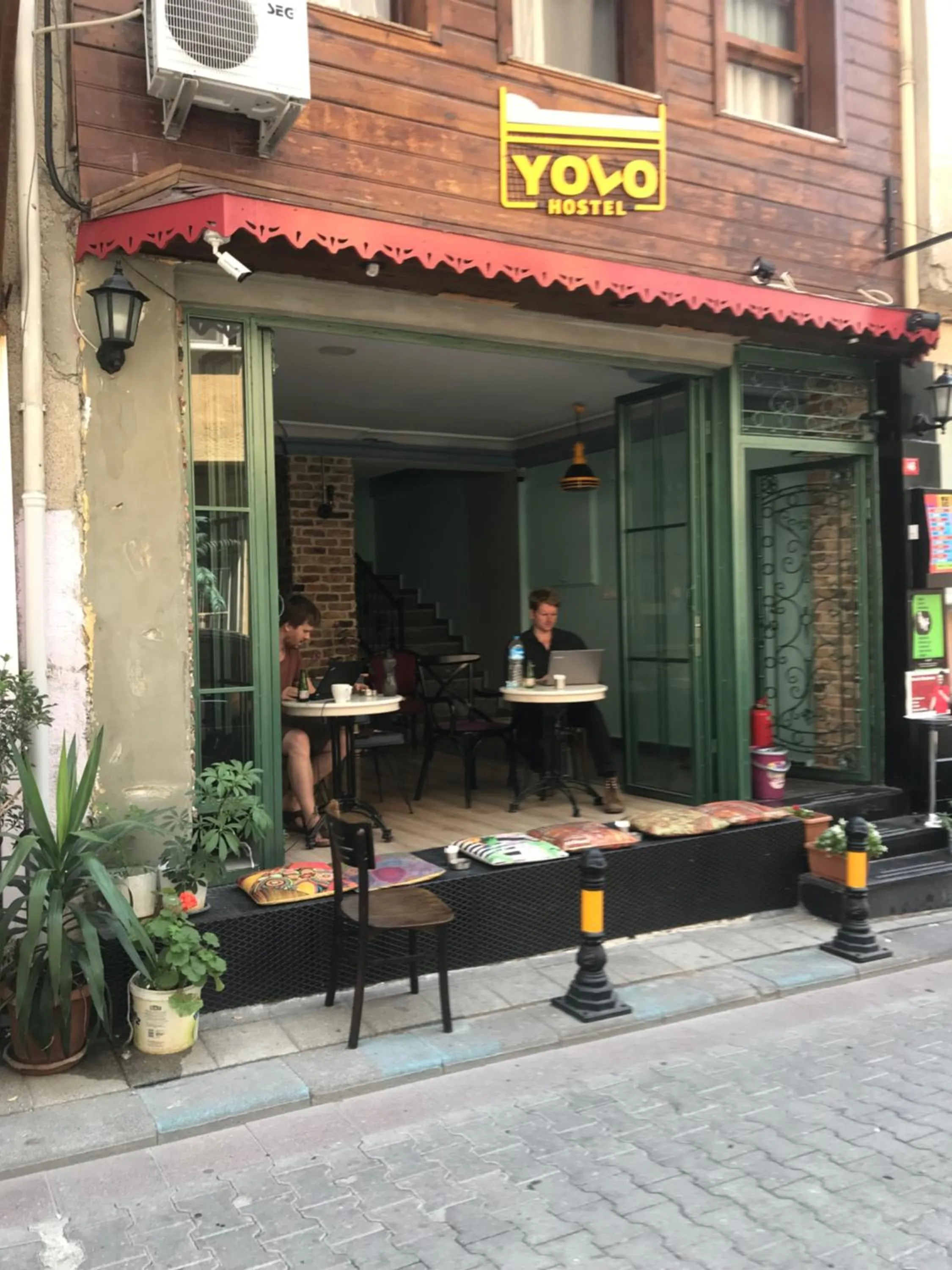 Property building in YOLO Hostel