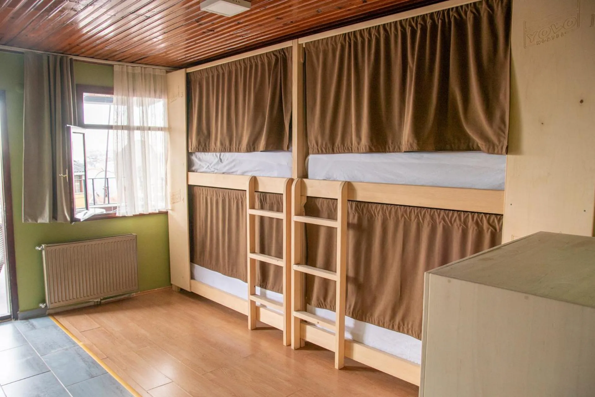 bunk bed, Bed in YOLO Hostel