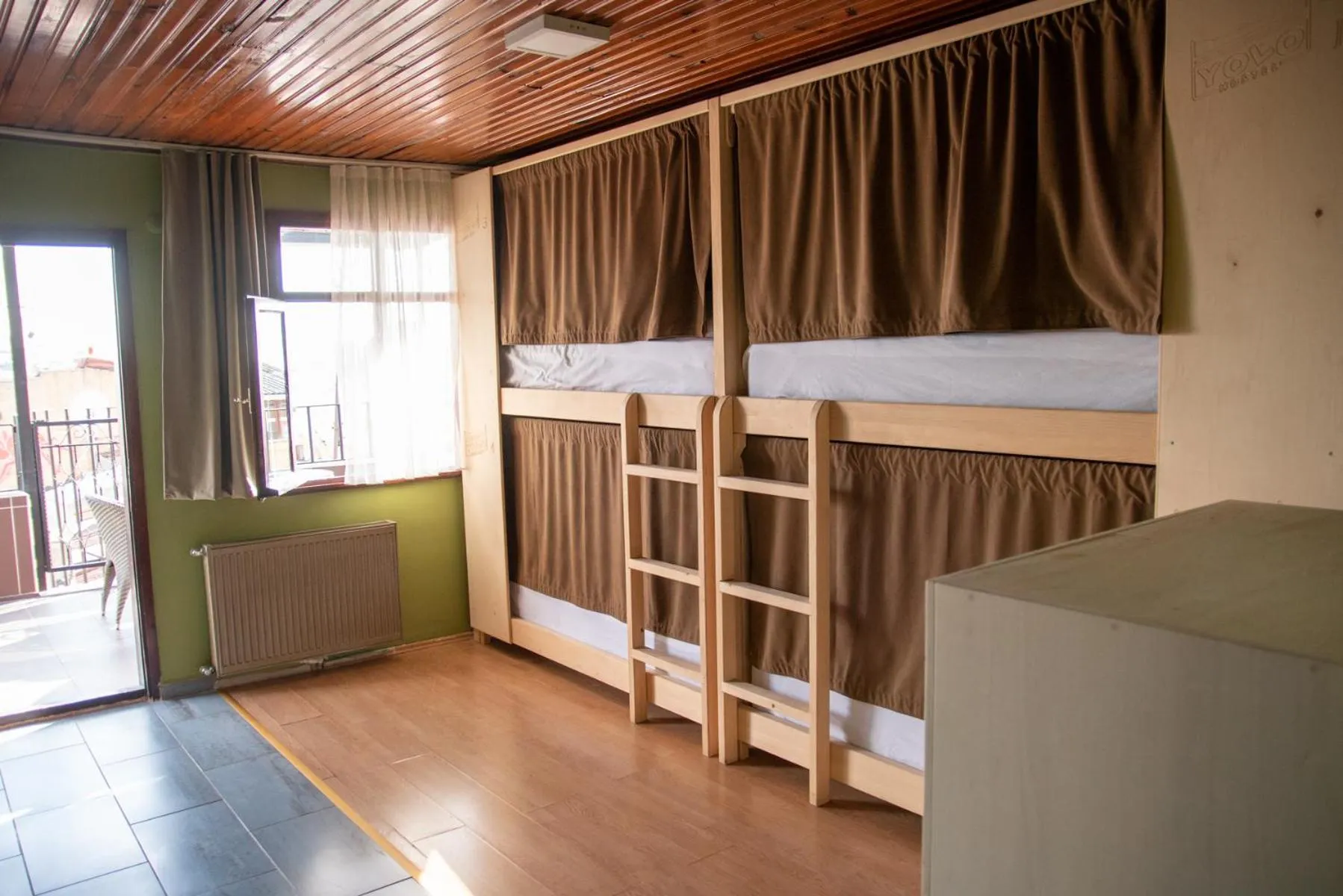 bunk bed, Bed in YOLO Hostel