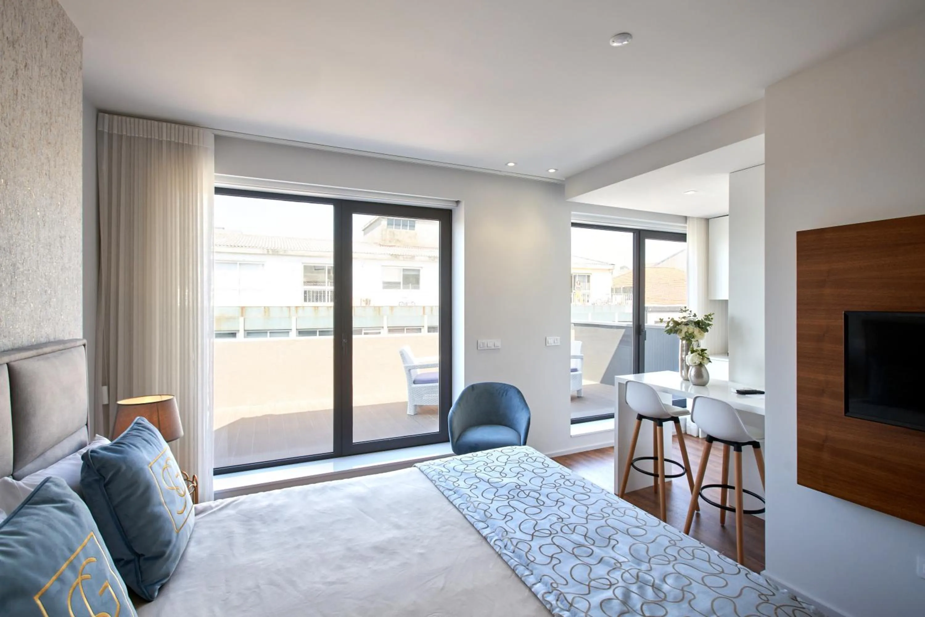 Photo of the whole room, Bed in Signature Apartments Santa Catarina