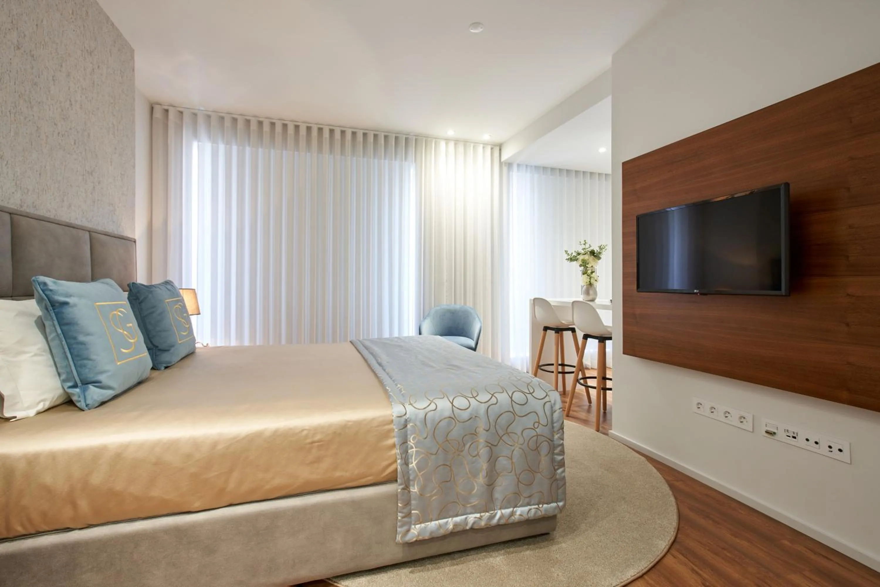 Photo of the whole room, Bed in Signature Apartments Santa Catarina