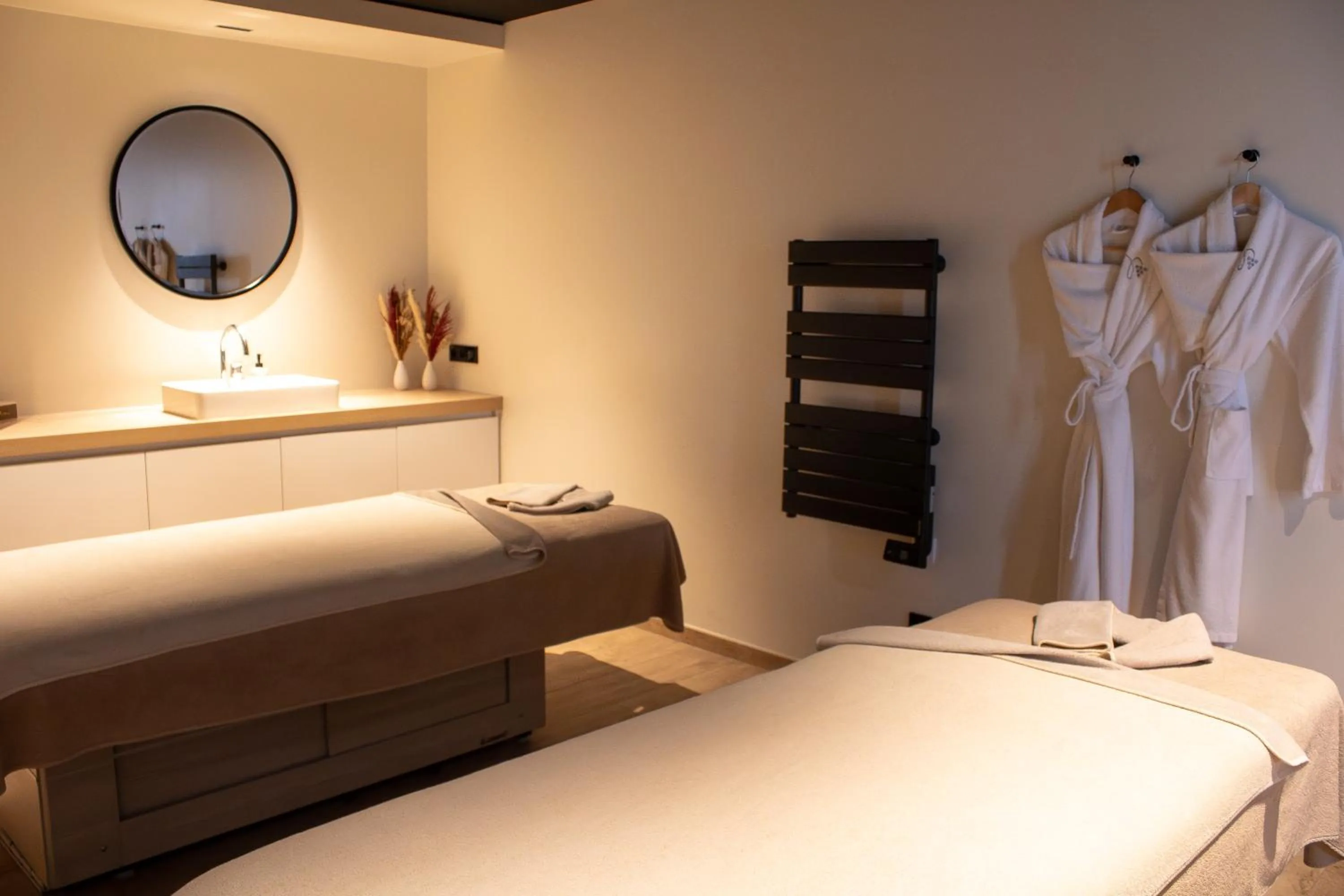 Spa and wellness centre/facilities, Bed in Le Richebourg Hôtel, Restaurant & Spa