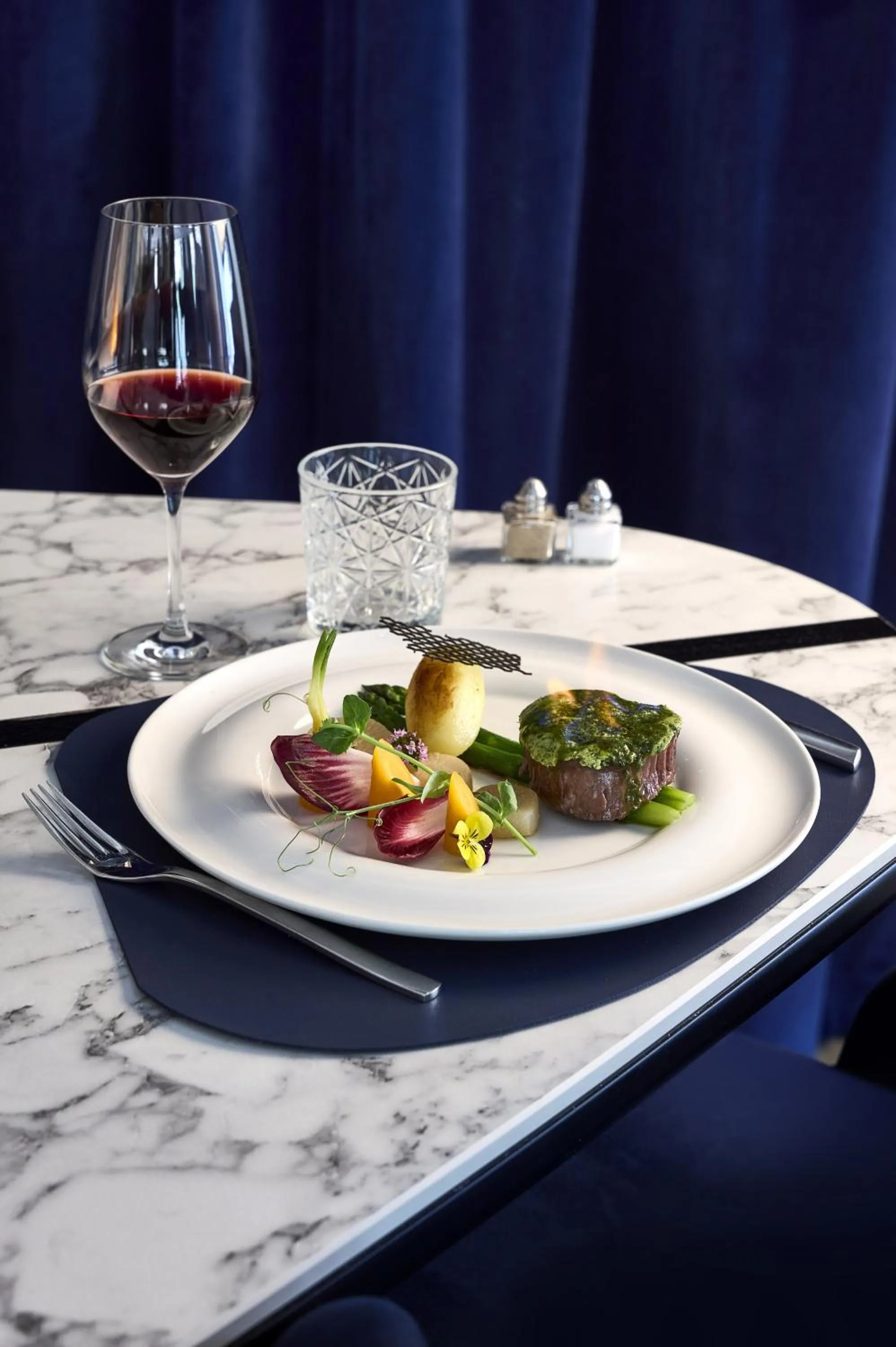 Restaurant/places to eat in Le Richebourg Hôtel, Restaurant & Spa