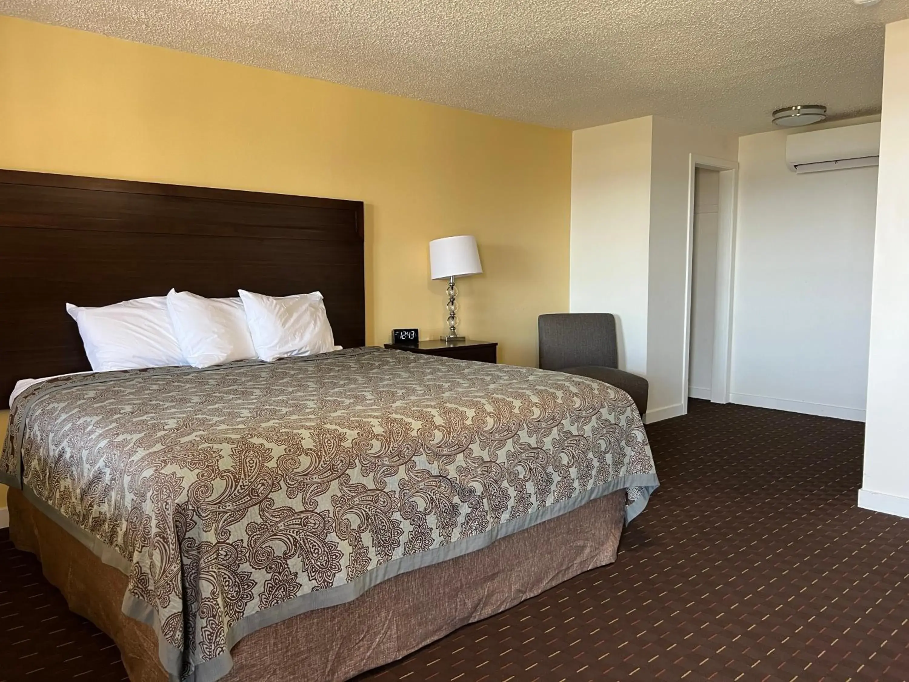 King Room in Port Townsend Inn King Room in Port Townsend Inn