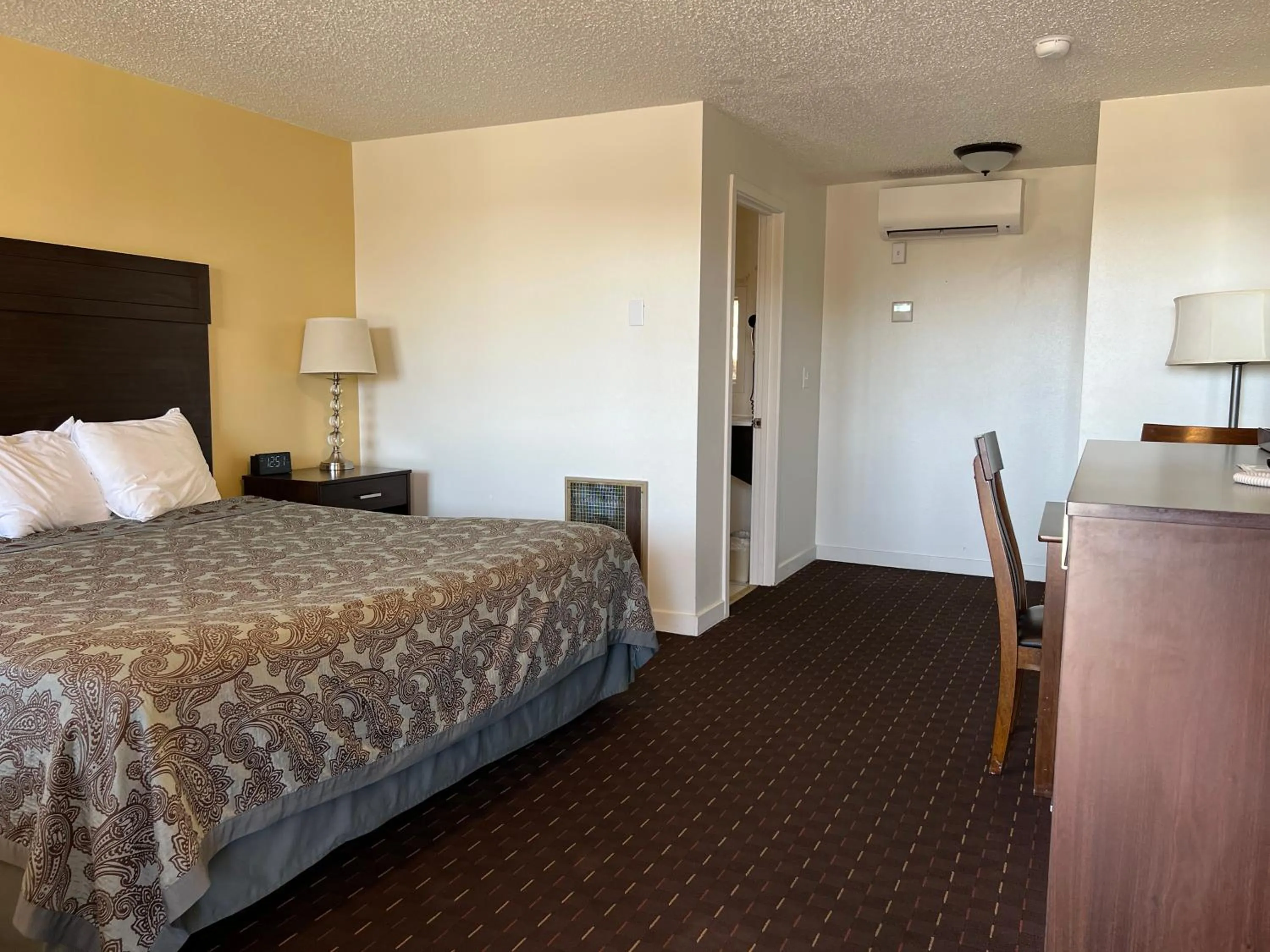 Bedroom, Bed in Port Townsend Inn