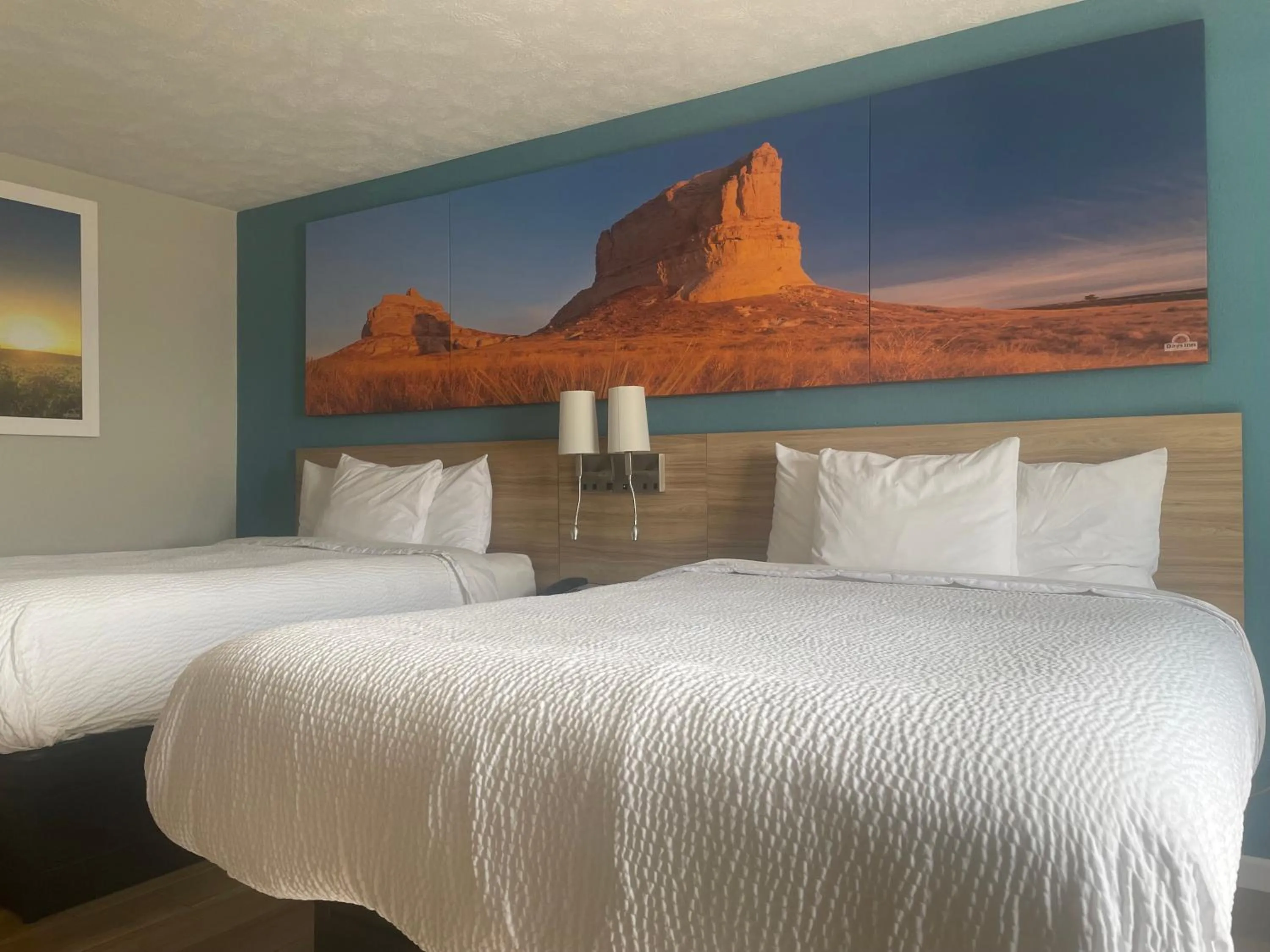 Bedroom, Bed in Days Inn by Wyndham Warrensburg